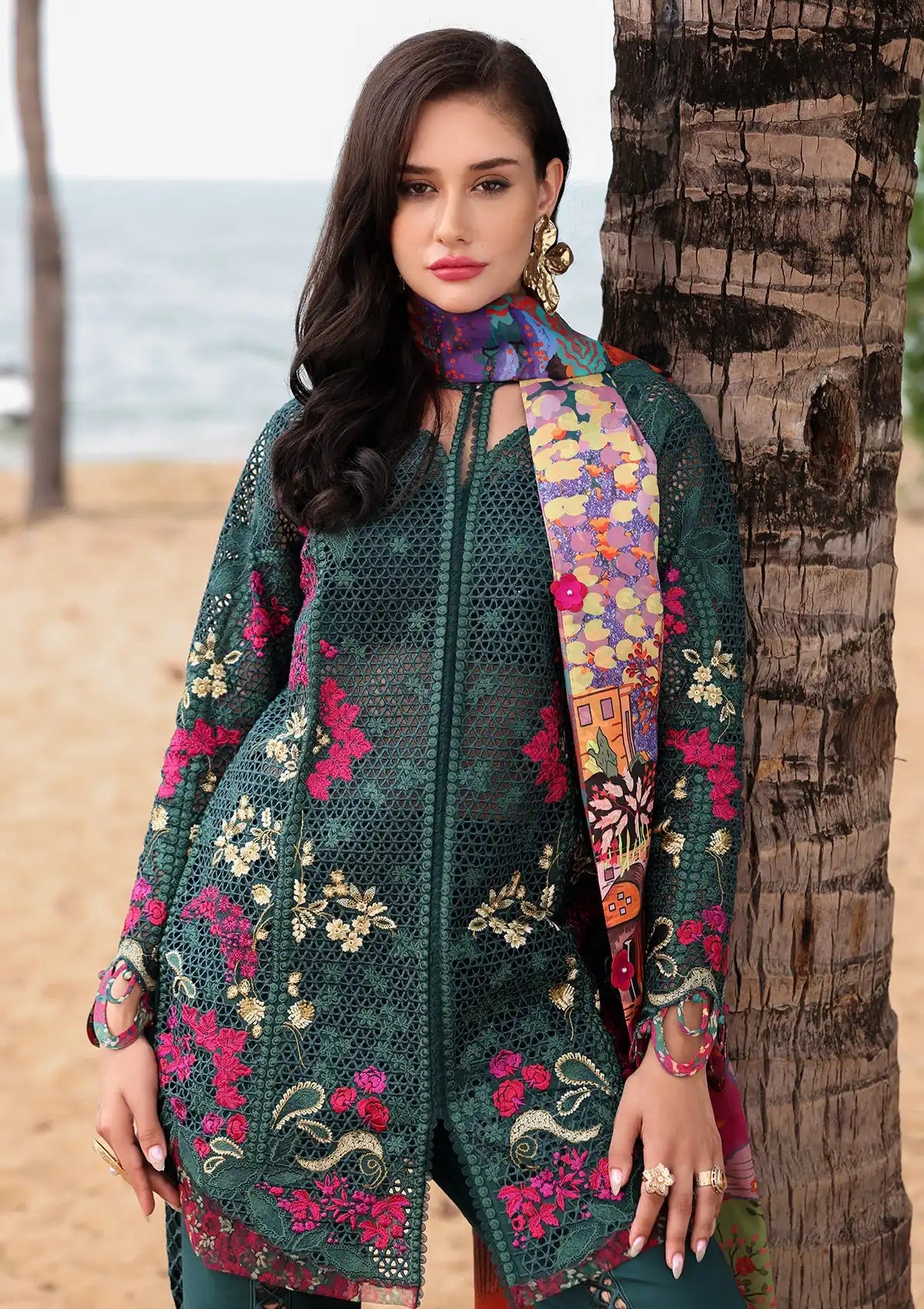 mohsin-saeed-fabrics-affordable-luxury-outfits-for-daily-formal-and-wedding-wear-This-product-is-from-afrozeh-luxury-lawn25-is-available-on-Mohsin-saeed-fabrics-website.