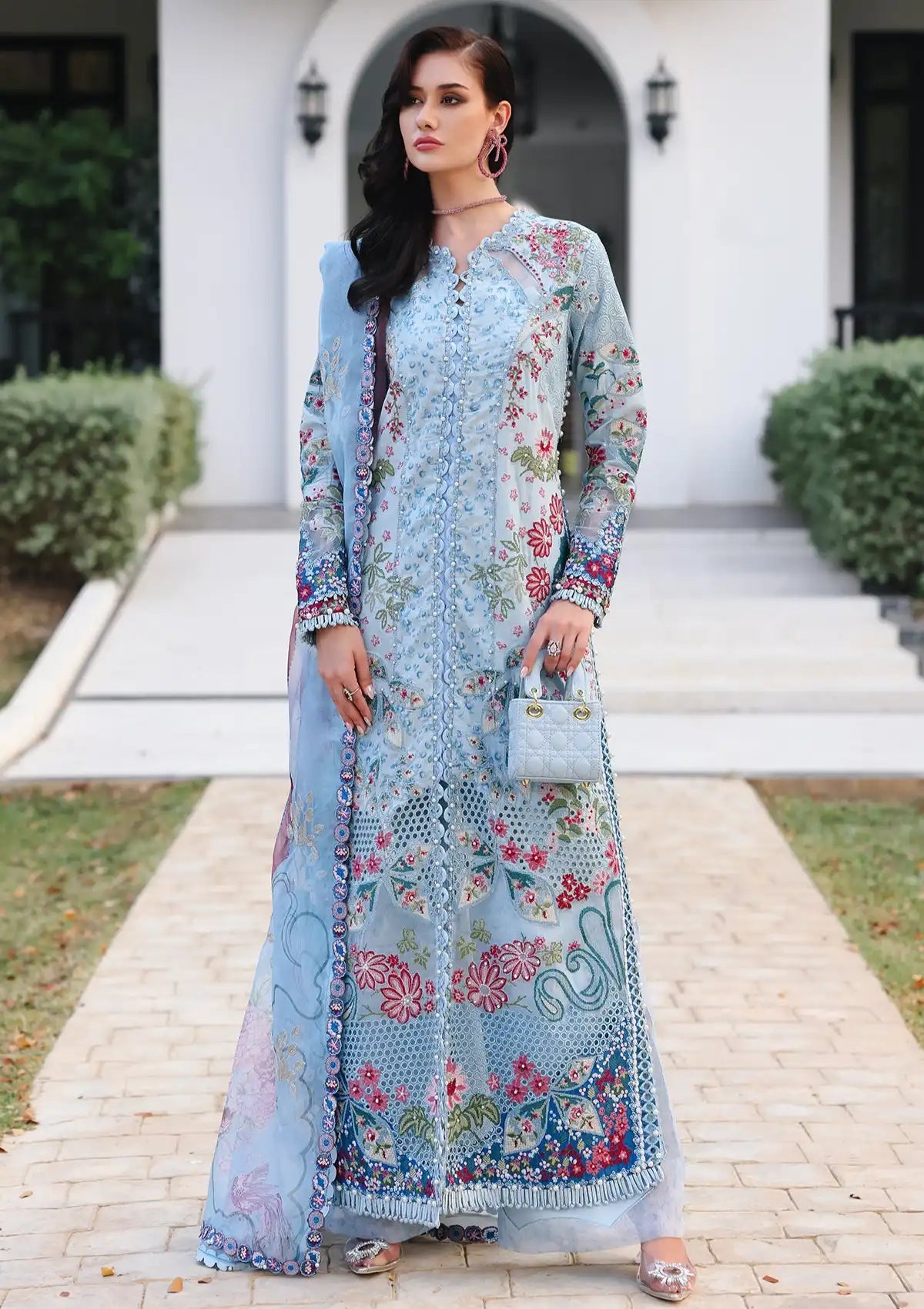 mohsin-saeed-fabrics-affordable-luxury-outfits-for-daily-formal-and-wedding-wear-This-product-is-from-afrozeh-luxury-lawn25-presta-is-available-on-Mohsin-saeed-fabrics-website.
