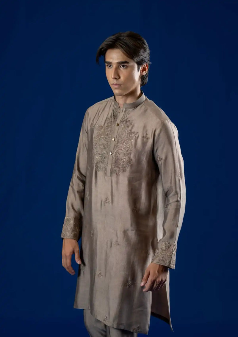 mohsin-saeed-fabrics-designer-daily-wear-formal-and-wedding-suits-within-budget-This-product-is-from-rang-by-ahmad-raza-vol-2-ar5175-is-available-on-Mohsin-saeed-fabrics-website.