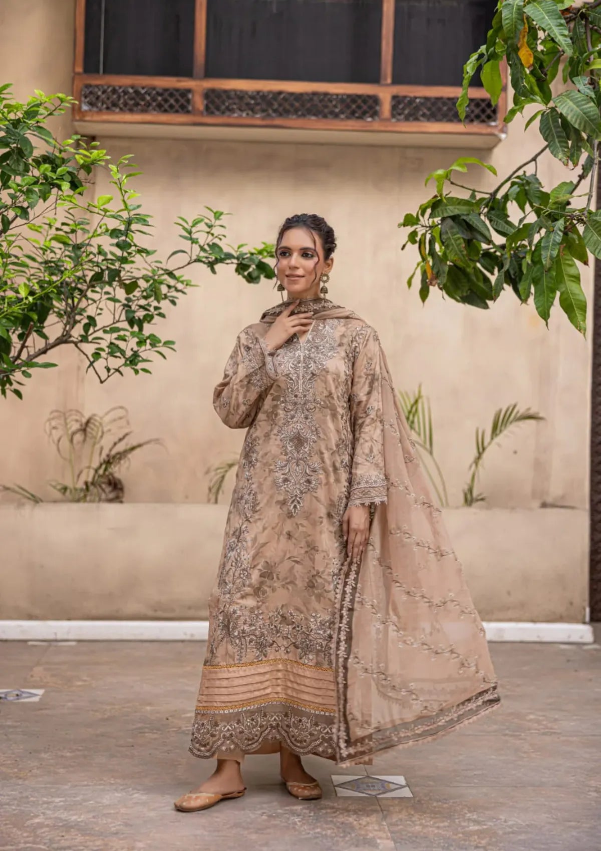 mohsin-saeed-fabrics-is-selling-online-and-in stores-Luxury-daily-wear-wedding-wear-formal-wear-in-budgeted-price-This-product-is-from-azam-arts-pankh-by-smile-vol-01-viscose25-d-1935-is-available-on-Mohsin-saeed-fabrics-website.