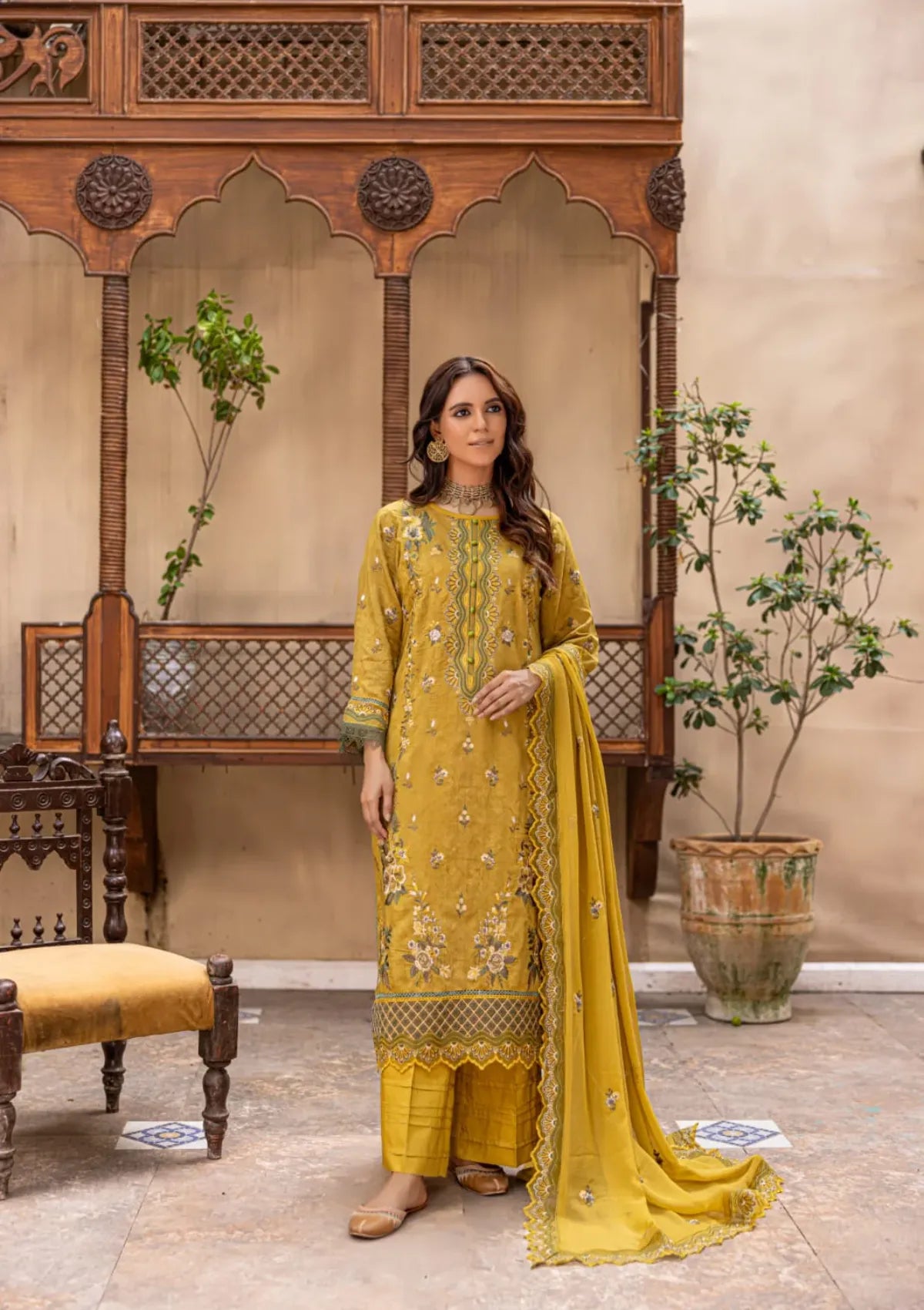 mohsin-saeed-fabrics-is-selling-online-and-in stores-Luxury-daily-wear-wedding-wear-formal-wear-in-budgeted-price-This-product-is-from-azam-arts-pankh-by-smile-vol-01-viscose25-d-1929-is-available-on-Mohsin-saeed-fabrics-website.