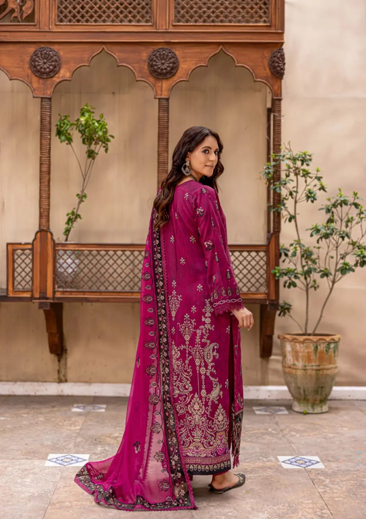 mohsin-saeed-fabrics-is-selling-online-and-in stores-Luxury-daily-wear-wedding-wear-formal-wear-in-budgeted-price-This-product-is-from-azam-arts-pankh-by-smile-vol-01-viscose25-d-1927-is-available-on-Mohsin-saeed-fabrics-website.