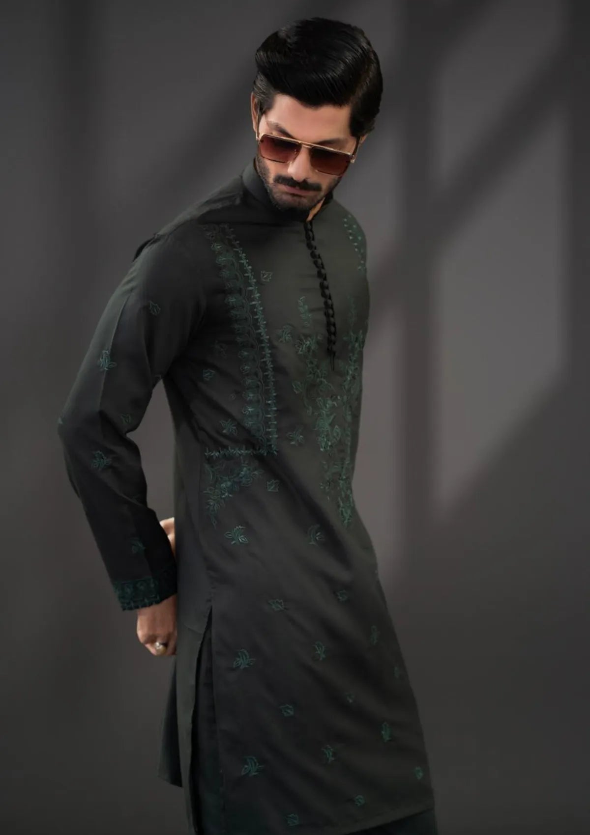 Rangrez by Ahmad Raza AR5196