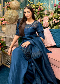 mohsin-saeed-fabrics-is-selling-online-and-in stores-Luxury-daily-wear-wedding-wear-formal-wear-in-budgeted-price-This-product-is-from-maria-osama-khan-luxury-pret-royal-sapphire-is-available-on-Mohsin-saeed-fabrics-website.