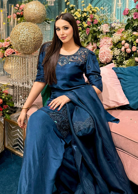 mohsin-saeed-fabrics-is-selling-online-and-in stores-Luxury-daily-wear-wedding-wear-formal-wear-in-budgeted-price-This-product-is-from-maria-osama-khan-luxury-pret-royal-sapphire-is-available-on-Mohsin-saeed-fabrics-website.