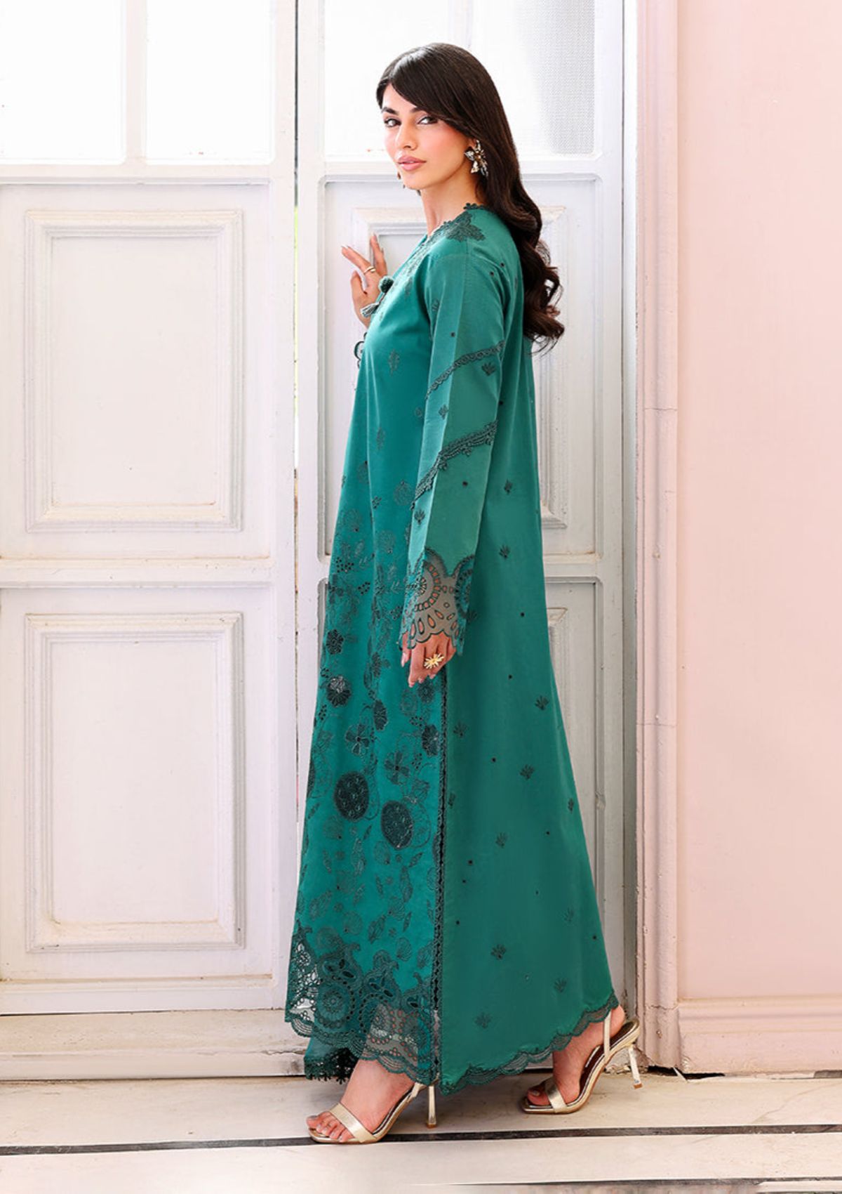 Roheenaz Veil Of Summer'26 D-09 Whispered Veil