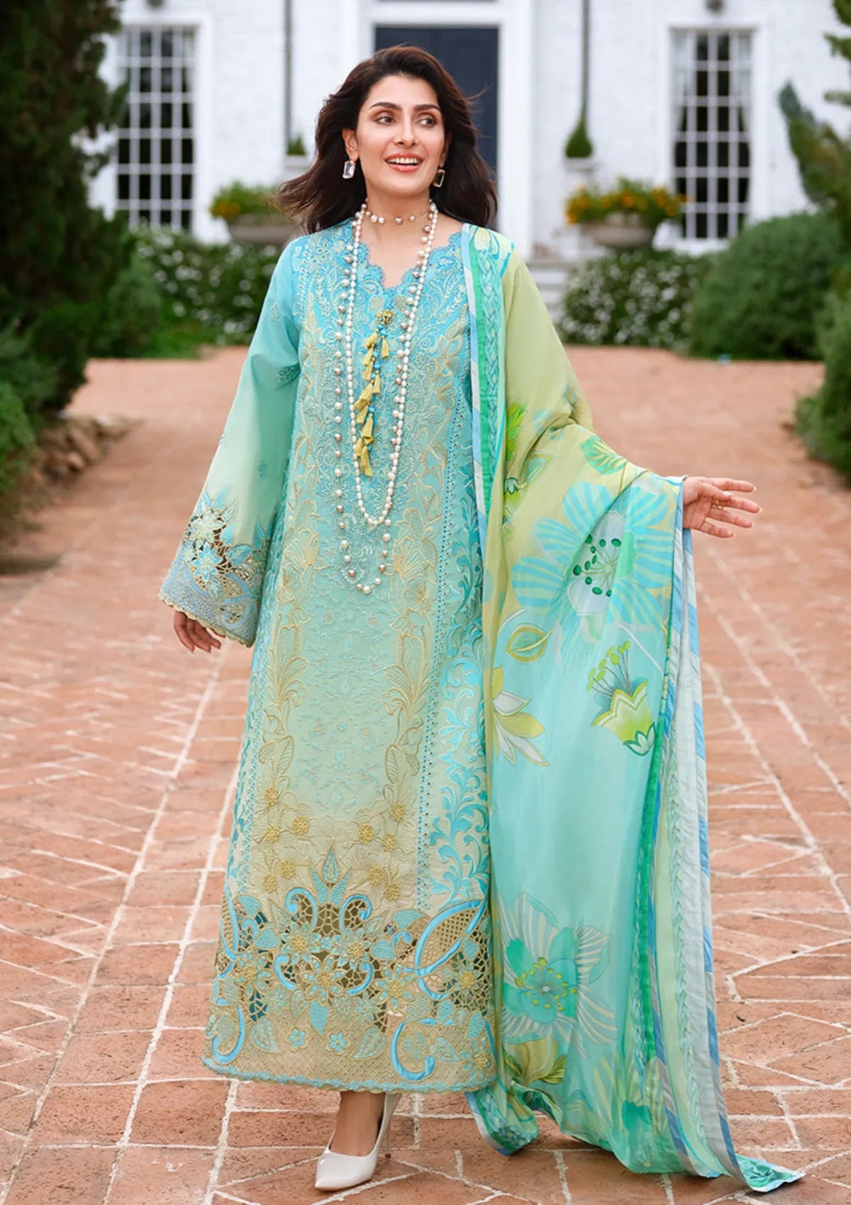 Mushq Amoi Held by Love'26 D-07 Whispering Winds