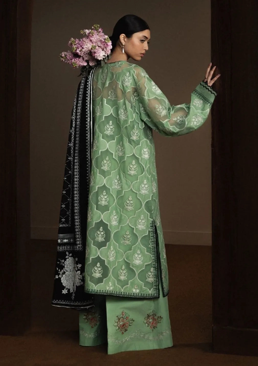 Zara Shahjahan Satori Stillness & Luxury'26 D-06 MIDORIYA