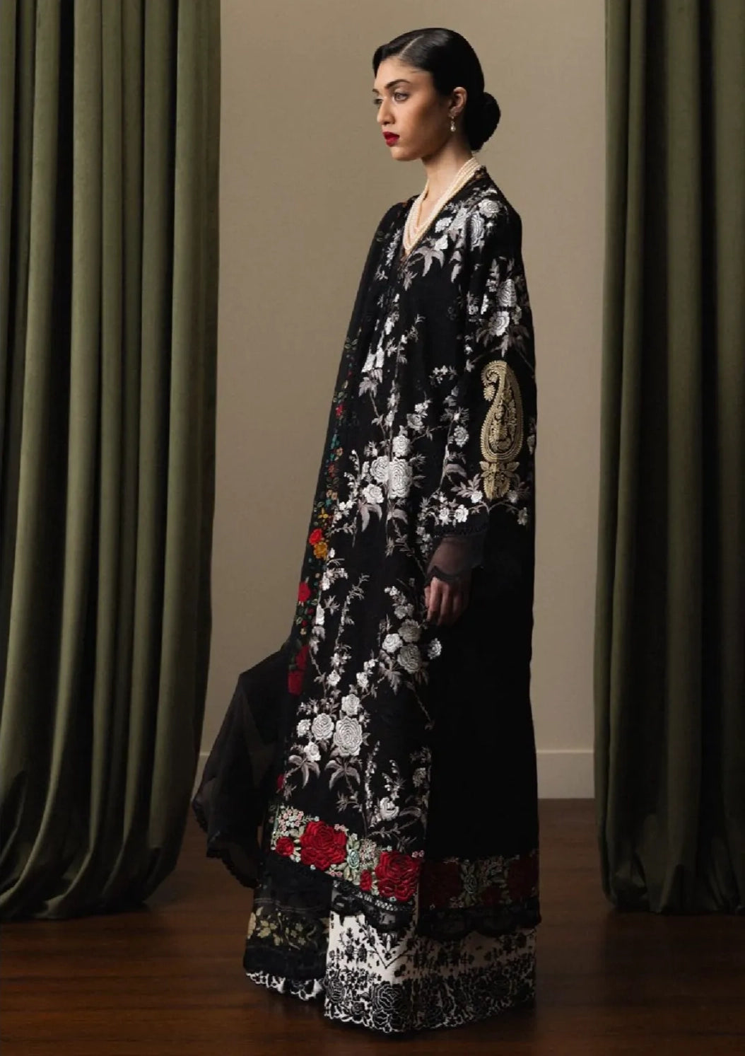 Zara Shahjahan Satori Stillness & Luxury'26 D-10 TAKUMI