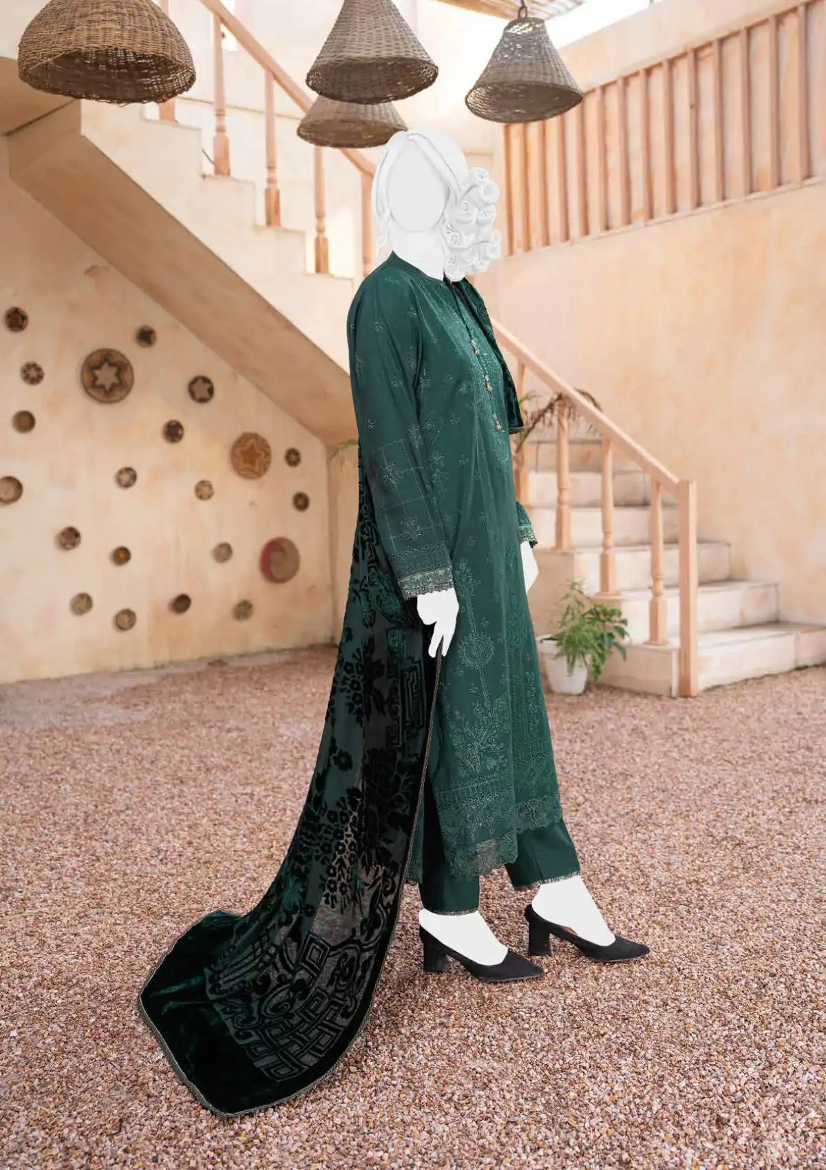 Zar Gul Emb Velvet'24 D-08