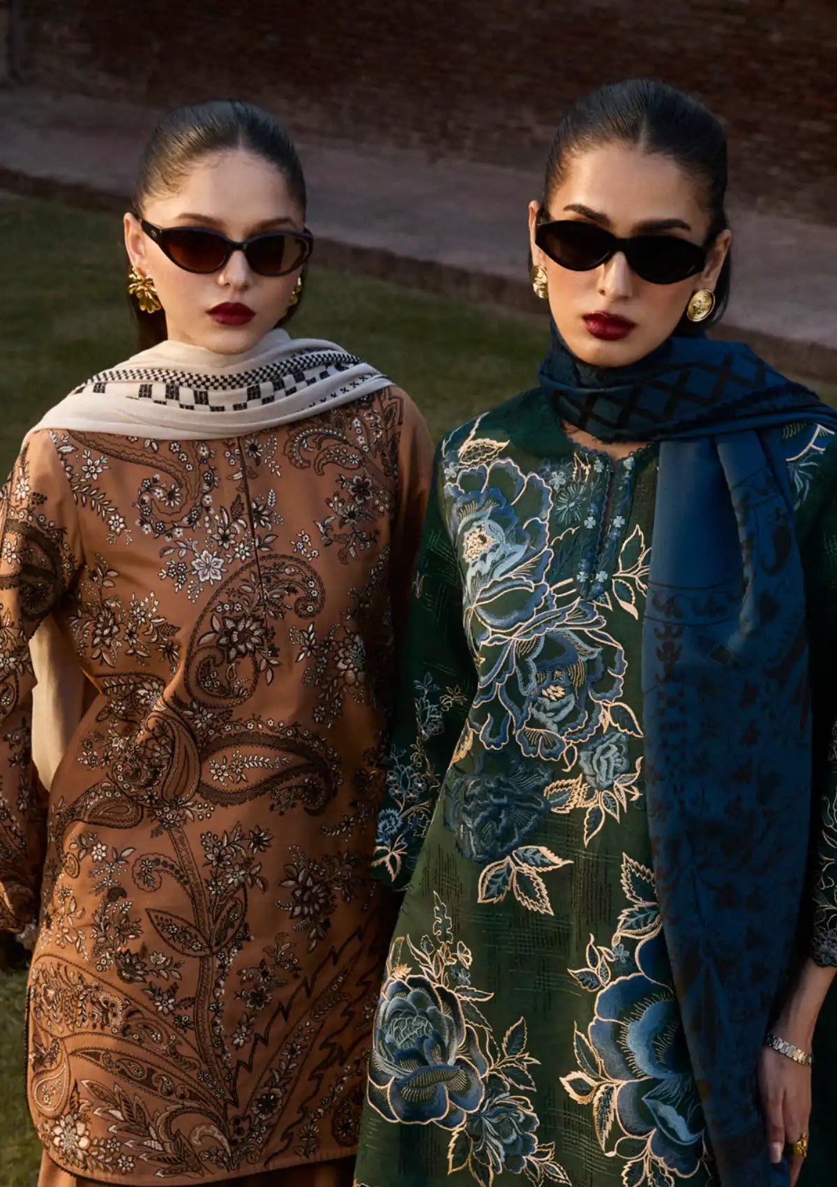Zara Shahjahan Winter Shawl'24 D-06 ROYA Mohsin Saeed Fabrics Zara Shahjahan Winter Shawl'24 D-06 ROYA Mohsin Saeed Fabrics