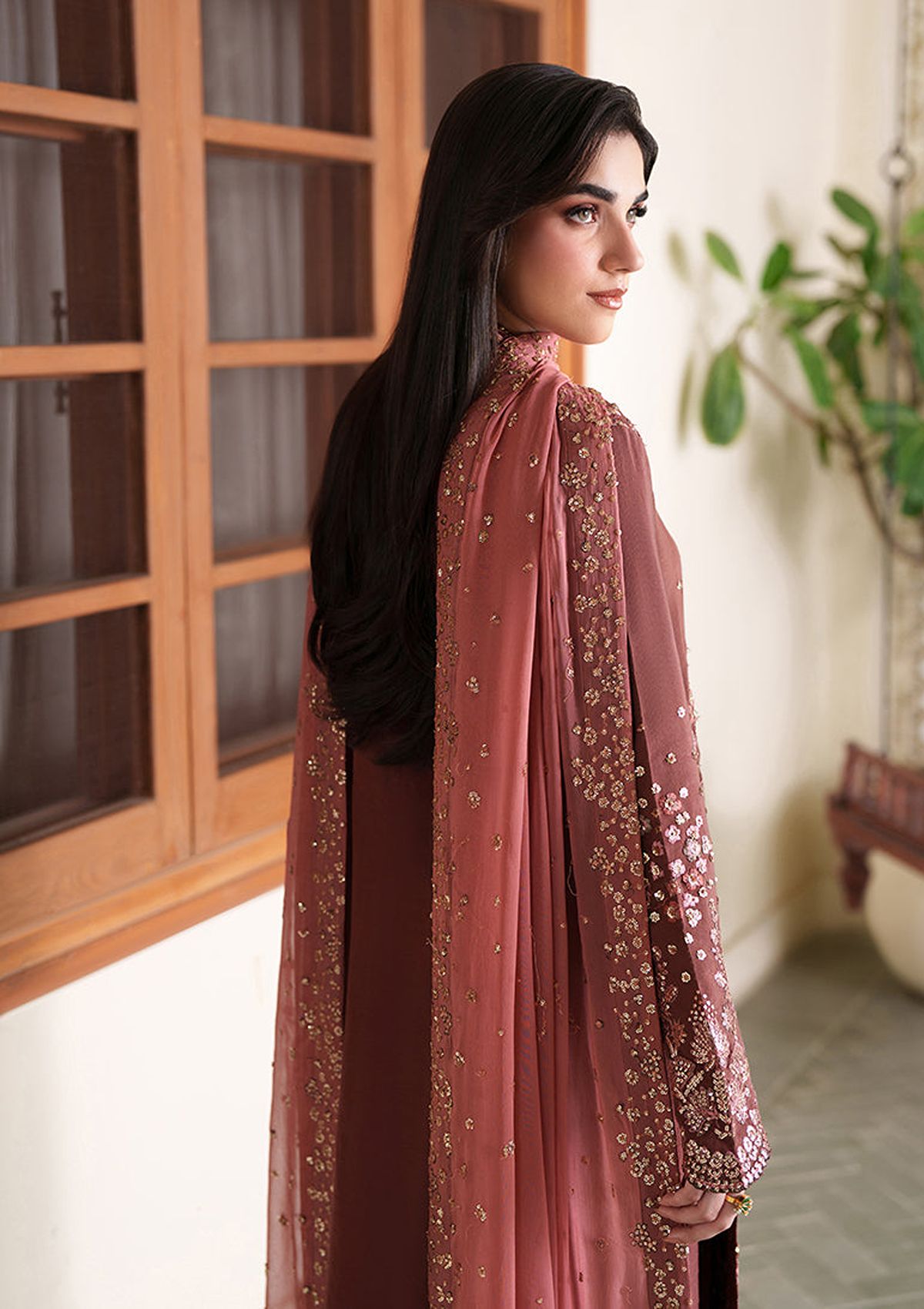 Roheenaz Mah-e-Noor Silk'26 D-01 Zarnish