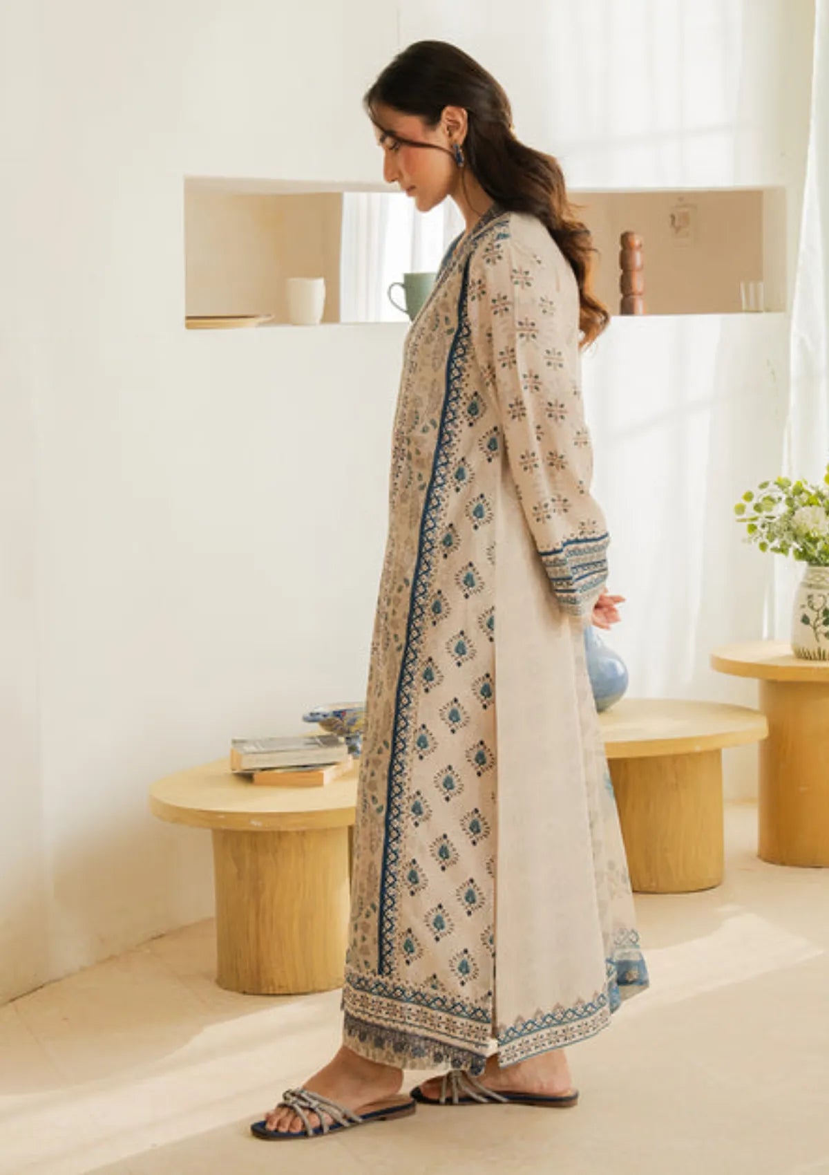 mohsin-saeed-fabrics-luxury-fashion-collection-daily-wear-wedding-and-formal-in-budget-This-product-is-from-yards-fall-florals-karandi25-d-06-zeya-is-available-on-Mohsin-saeed-fabrics-website.