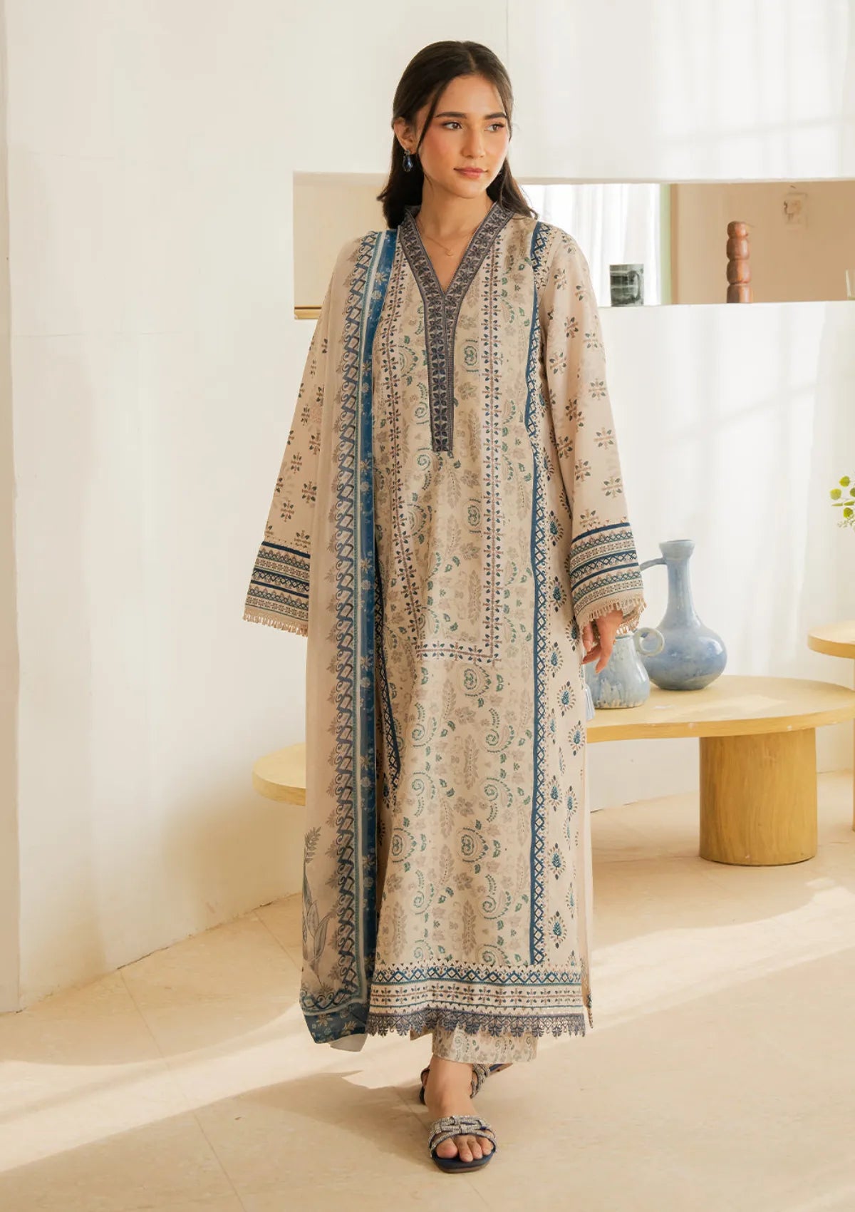 mohsin-saeed-fabrics-luxury-fashion-collection-daily-wear-wedding-and-formal-in-budget-This-product-is-from-yards-fall-florals-karandi25-d-06-zeya-is-available-on-Mohsin-saeed-fabrics-website.