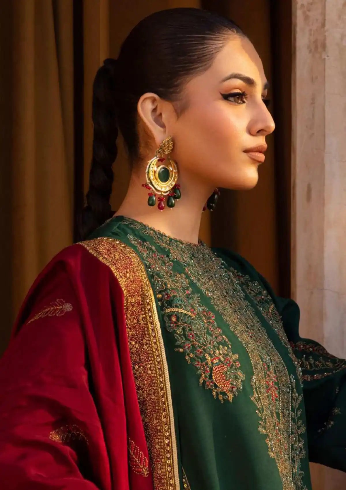 mohsin-saeed-fabrics-luxury-fashion-collection-daily-wear-wedding-and-formal-in-budget-This-product-is-from-zarizaa-almari-naaz25-d-09-zareen-is-available-on-Mohsin-saeed-fabrics-website.