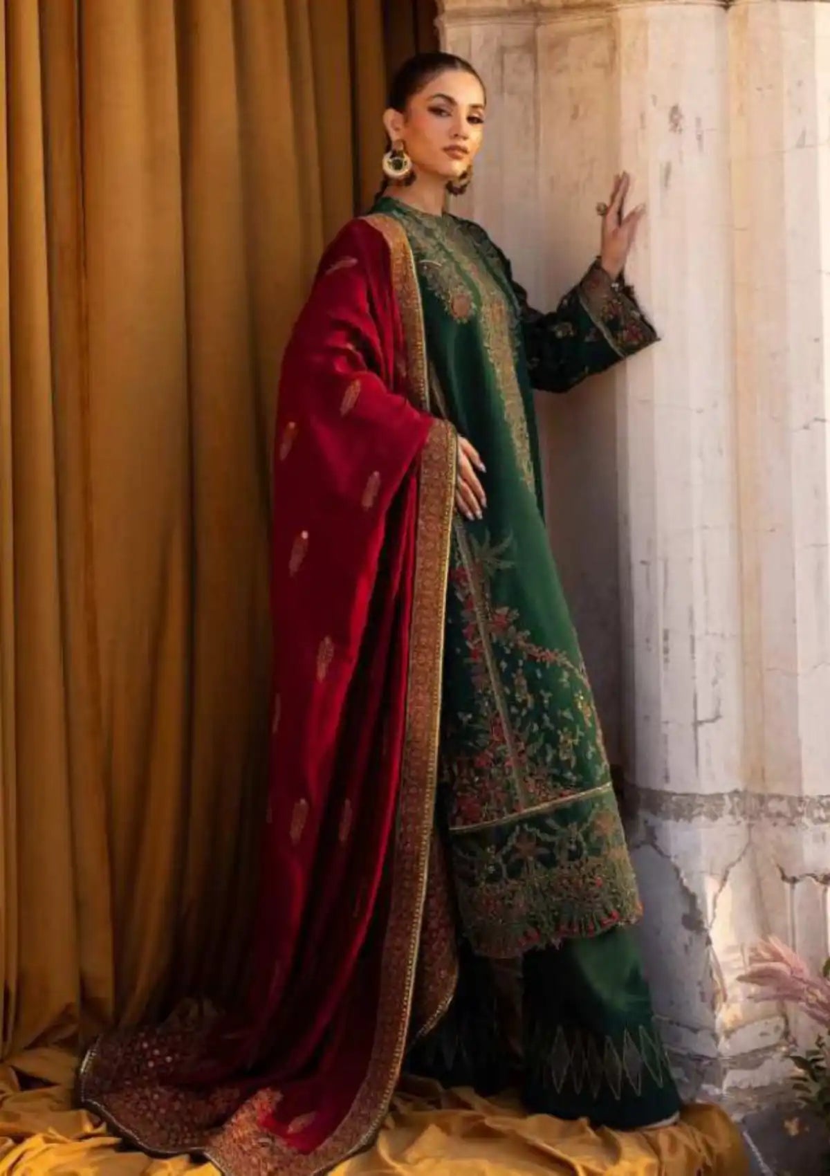 mohsin-saeed-fabrics-luxury-fashion-collection-daily-wear-wedding-and-formal-in-budget-This-product-is-from-zarizaa-almari-naaz25-d-09-zareen-is-available-on-Mohsin-saeed-fabrics-website.
