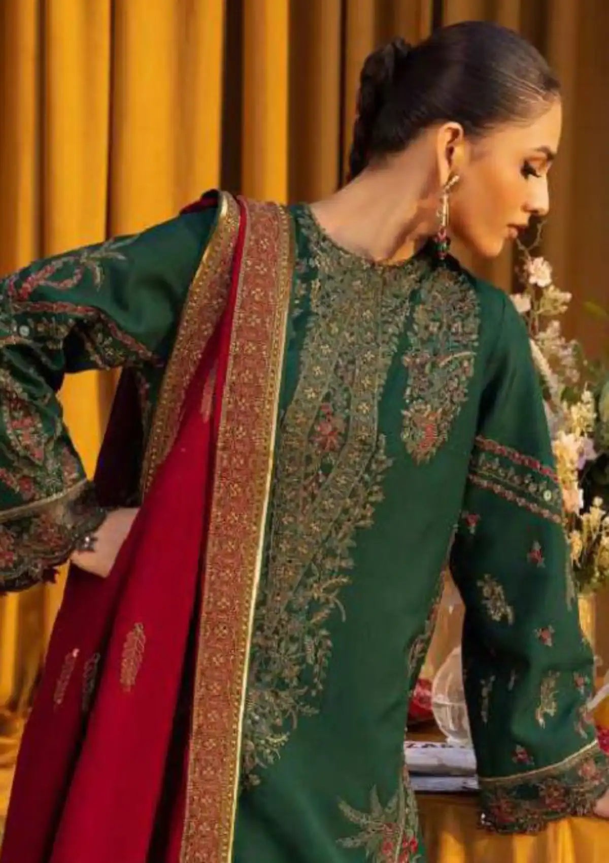 mohsin-saeed-fabrics-luxury-fashion-collection-daily-wear-wedding-and-formal-in-budget-This-product-is-from-zarizaa-almari-naaz25-d-09-zareen-is-available-on-Mohsin-saeed-fabrics-website.