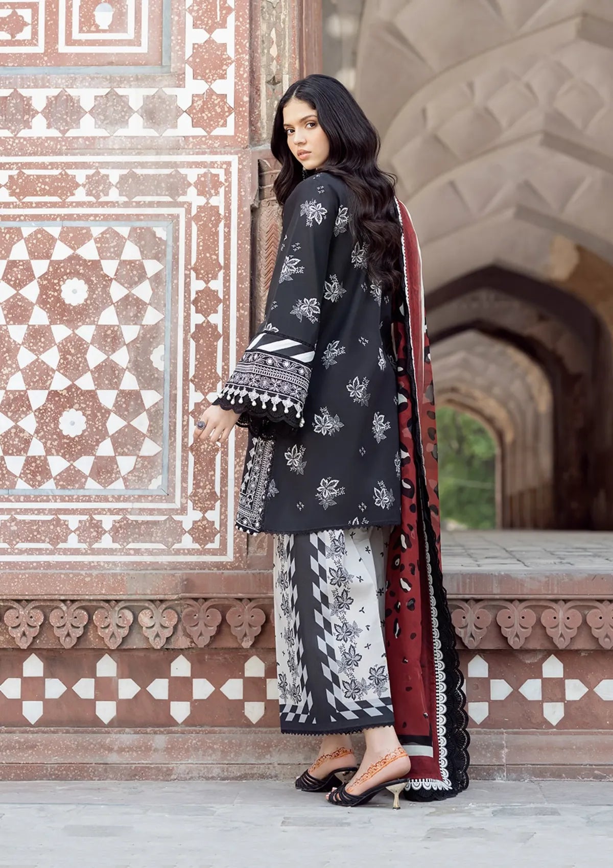 mohsin-saeed-fabrics-luxury-fashion-collection-daily-wear-wedding-and-formal-in-budget-This-product-is-from-bin-ilyas-naqash-naaz-summer25-n-88a-1-is-available-on-Mohsin-saeed-fabrics-website.