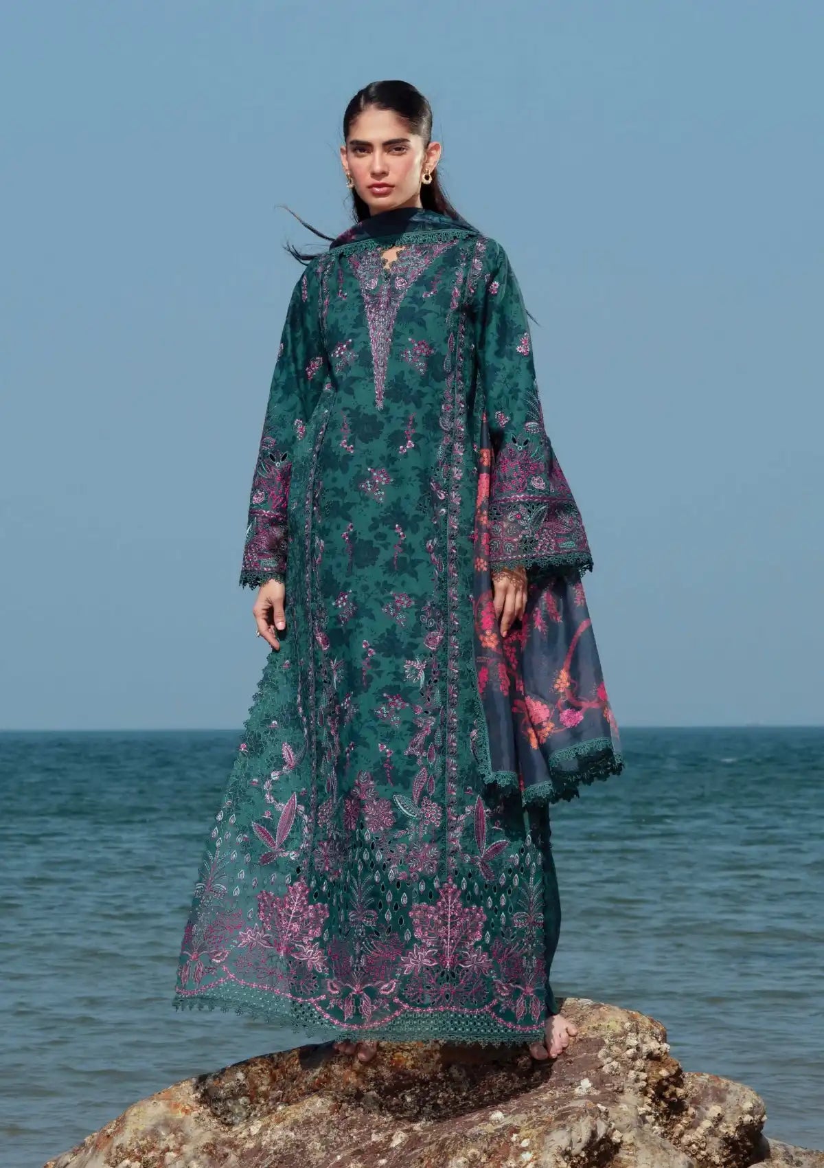 mohsin-saeed-fabrics-is-selling-online-and-in stores-Luxury-daily-wear-wedding-wear-formal-wear-in-budgeted-price-This-product-is-from-afrozeh-summer-togetger25-d-04-emerald-is-available-on-Mohsin-saeed-fabrics-website.