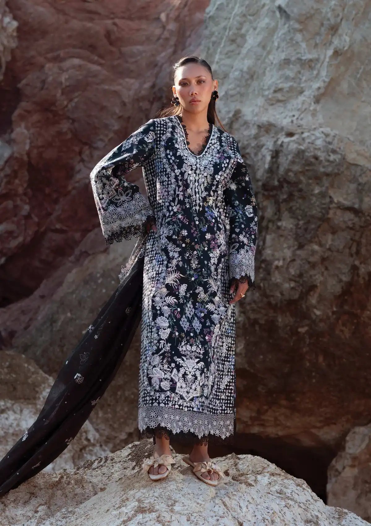 mohsin-saeed-fabrics-is-selling-online-and-in stores-Luxury-daily-wear-wedding-wear-formal-wear-in-budgeted-price-This-product-is-from-afrozeh-summer-togetger25-d-06-jaffron-jasper-is-available-on-Mohsin-saeed-fabrics-website.
