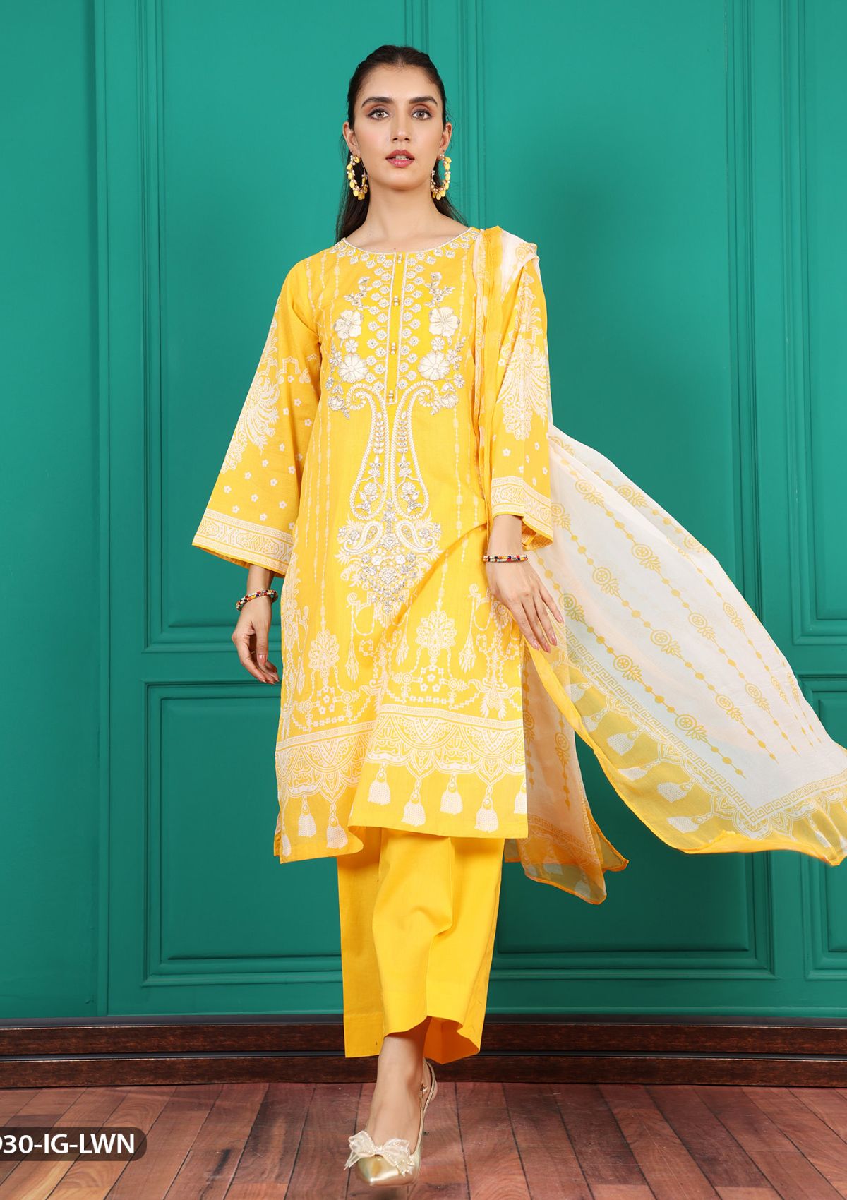 ShaPosh Casual Pret (15930-IG-LWN ) - Mohsin Saeed Fabrics