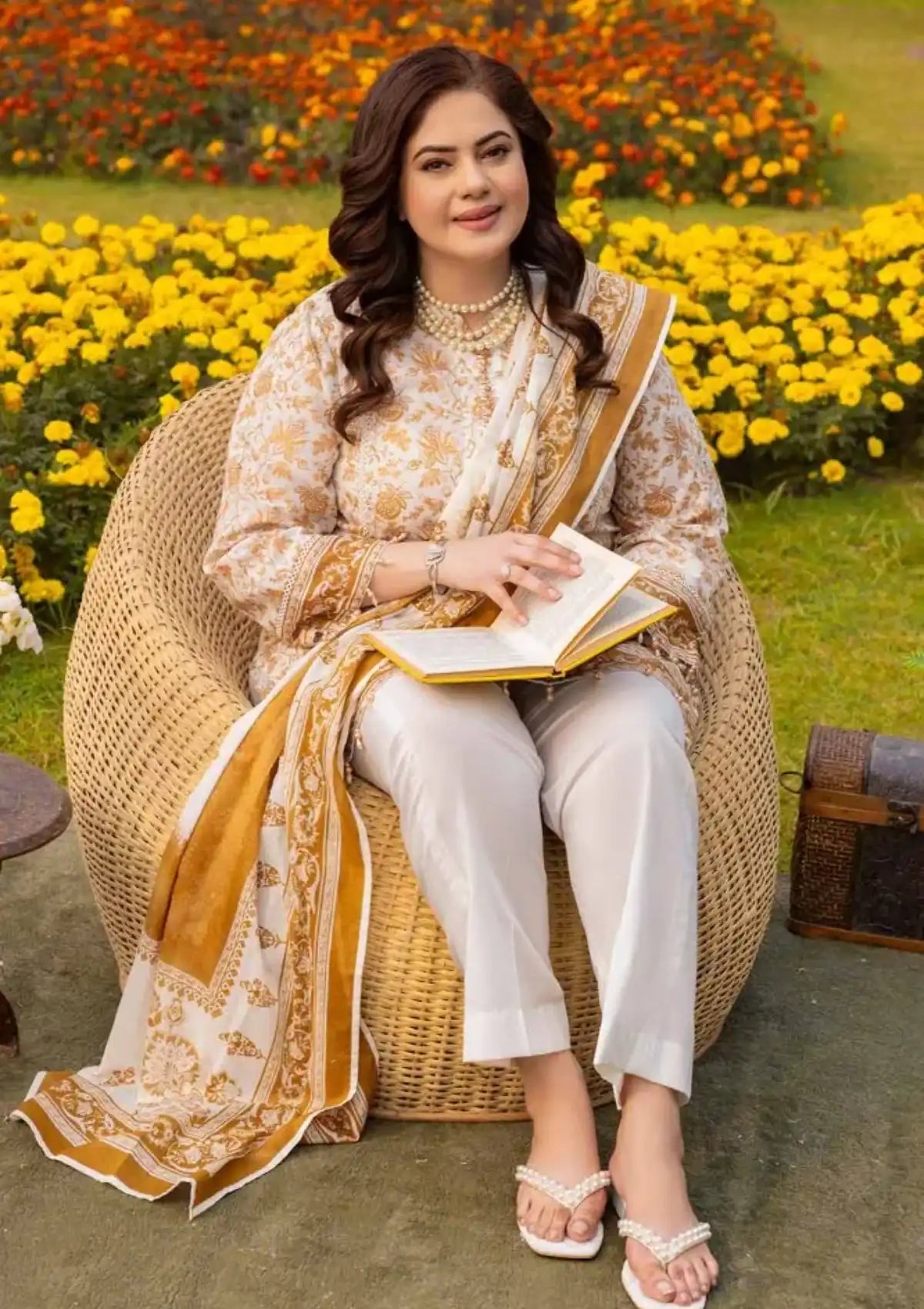 Gul Ahmed Mother Lawn'24 3 Pcs CL-42193-A