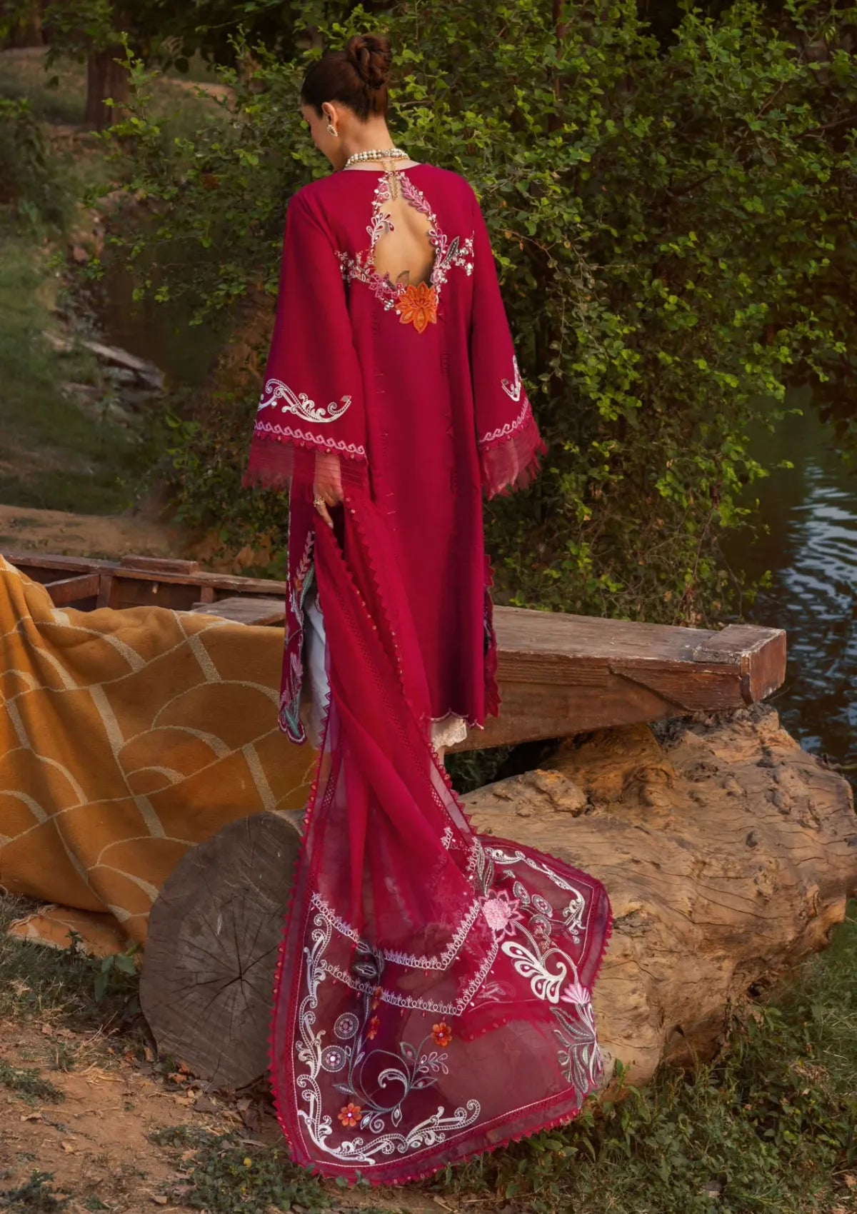 mohsin-saeed-fabrics-affordable-luxury-outfits-for-daily-formal-and-wedding-wear-This-product-is-from-crimson-tasawar-luxe-lawn25-d3-a-mirror-garden-is-available-on-Mohsin-saeed-fabrics-website.