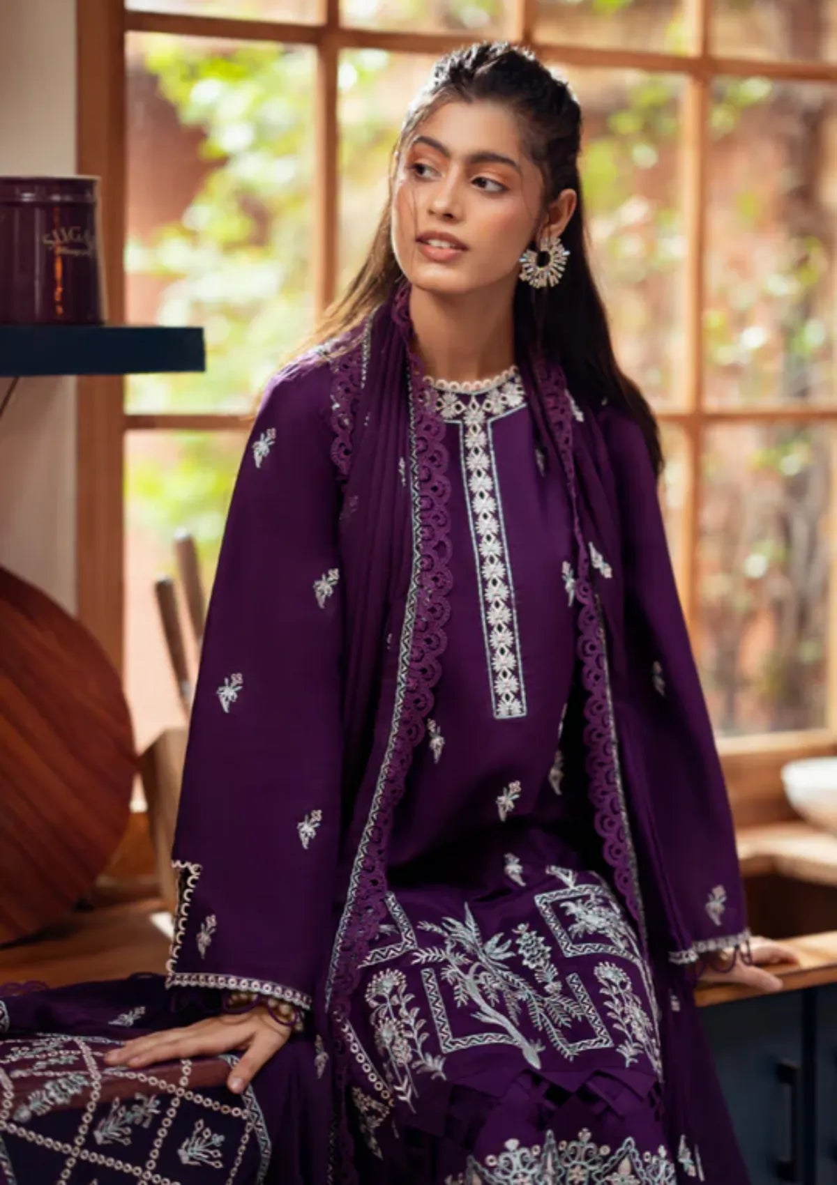 mohsin-saeed-fabrics-is-selling-online-and-in stores-Luxury-daily-wear-wedding-wear-formal-wear-in-budgeted-price-This-product-is-from-humdum-lala-rukh-lawn25-d-05-is-available-on-Mohsin-saeed-fabrics-website.
