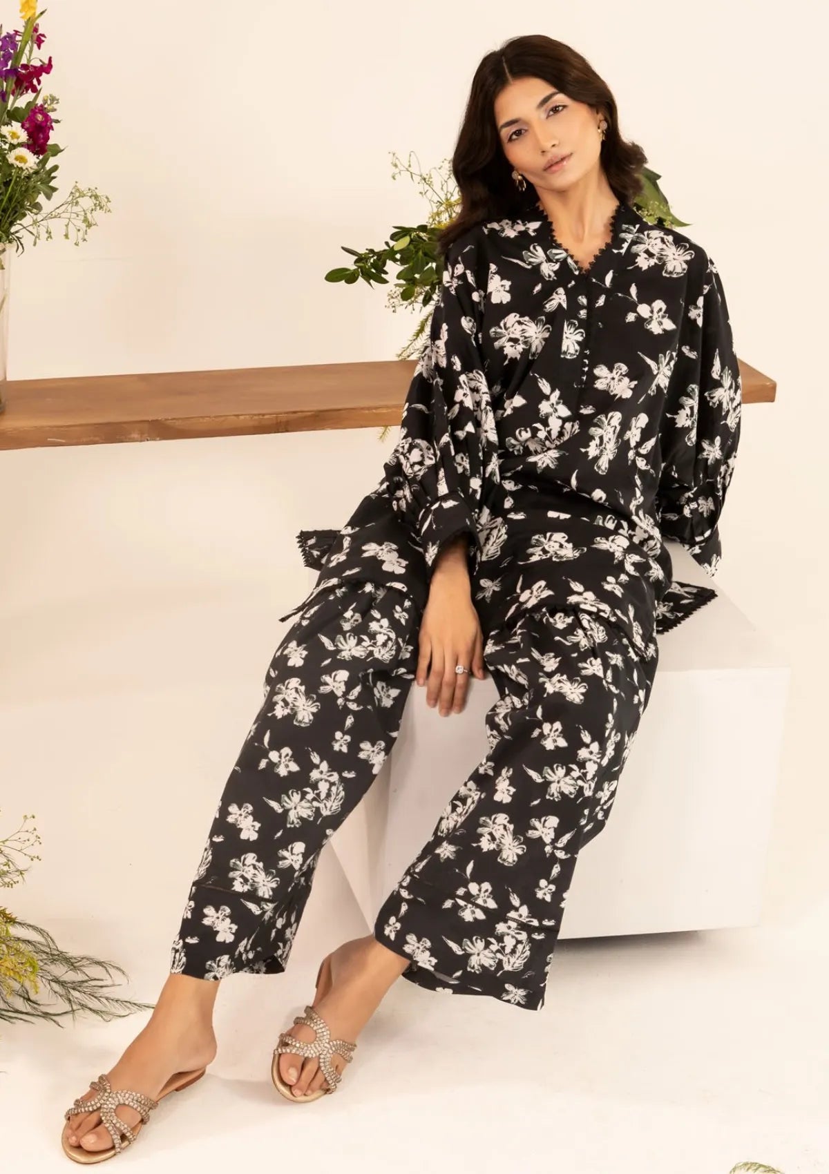 mohsin-saeed-fabrics-designer-daily-wear-formal-and-wedding-suits-within-budget-This-product-is-from-elaf-pret-printed-lawn25-ept-04-danae-is-available-on-Mohsin-saeed-fabrics-website.