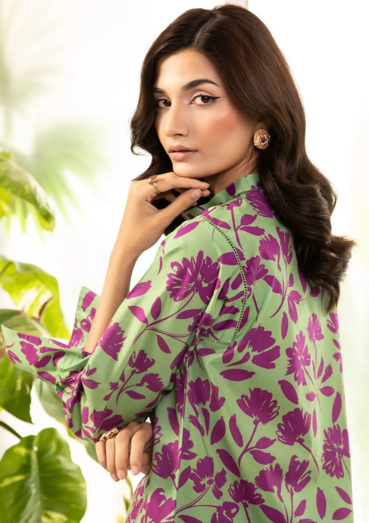 mohsin-saeed-fabrics-designer-daily-wear-formal-and-wedding-suits-within-budget-This-product-is-from-elaf-pret-printed-lawn25-ept-07-koa-is-available-on-Mohsin-saeed-fabrics-website.