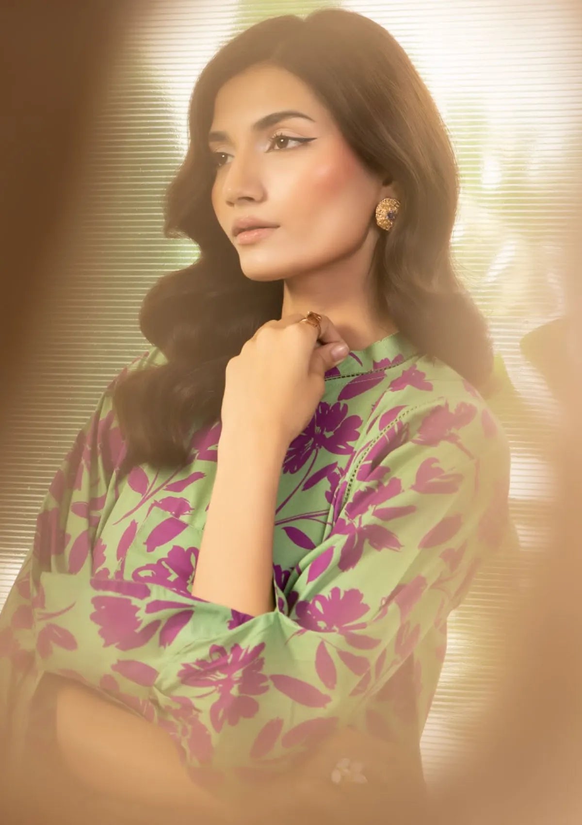 mohsin-saeed-fabrics-designer-daily-wear-formal-and-wedding-suits-within-budget-This-product-is-from-elaf-pret-printed-lawn25-ept-07-koa-is-available-on-Mohsin-saeed-fabrics-website.