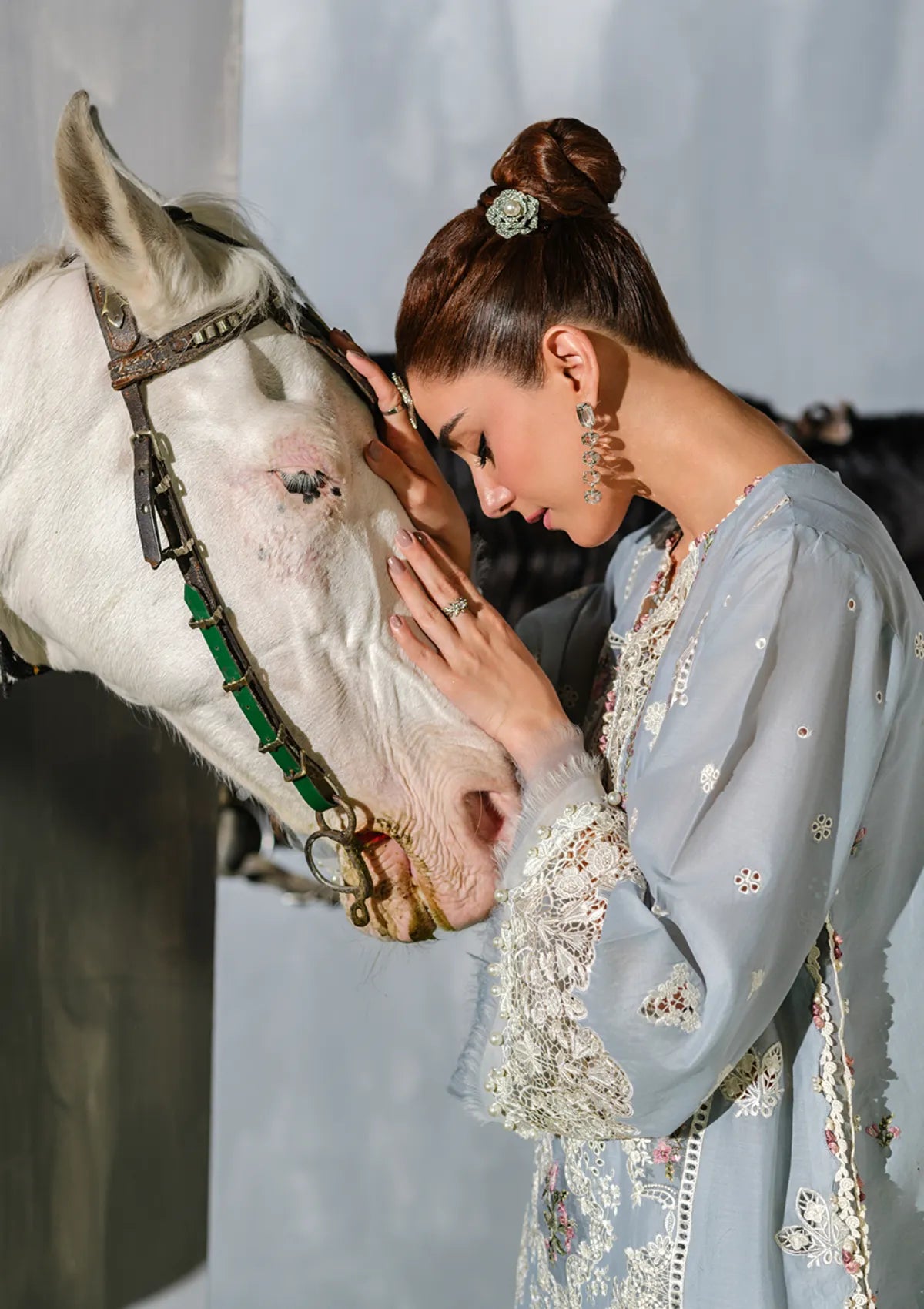 mohsin-saeed-fabrics-designer-daily-wear-formal-and-wedding-suits-within-budget-This-product-is-from-elaf-luxury-lawn25-vol-2-elh-7b-issabel-is-available-on-Mohsin-saeed-fabrics-website.