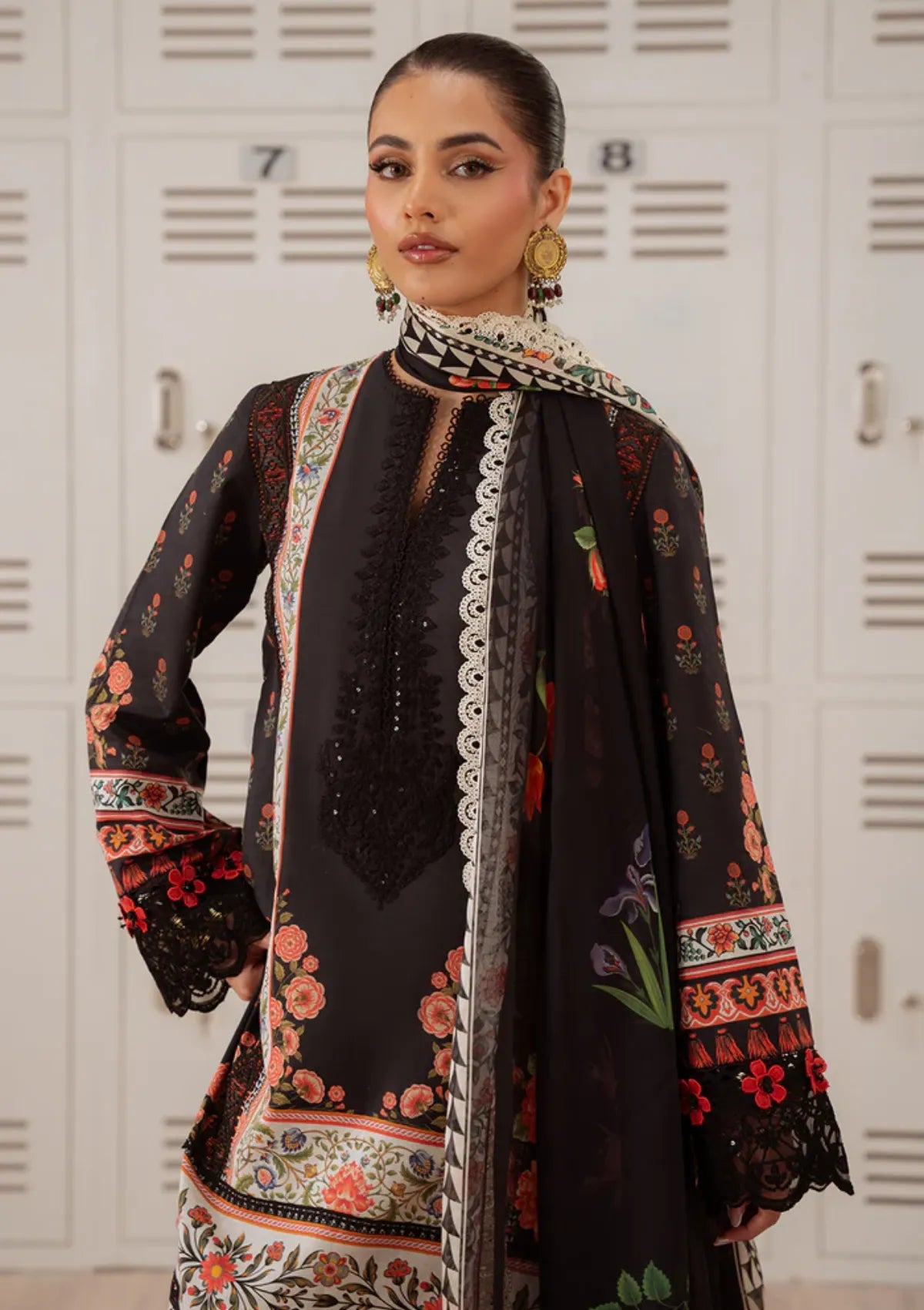 mohsin-saeed-fabrics-designer-daily-wear-formal-and-wedding-suits-within-budget-This-product-is-from-saira-rizwan-laanem-summer-lawn25-zumra-a-srl25-07-is-available-on-Mohsin-saeed-fabrics-website.