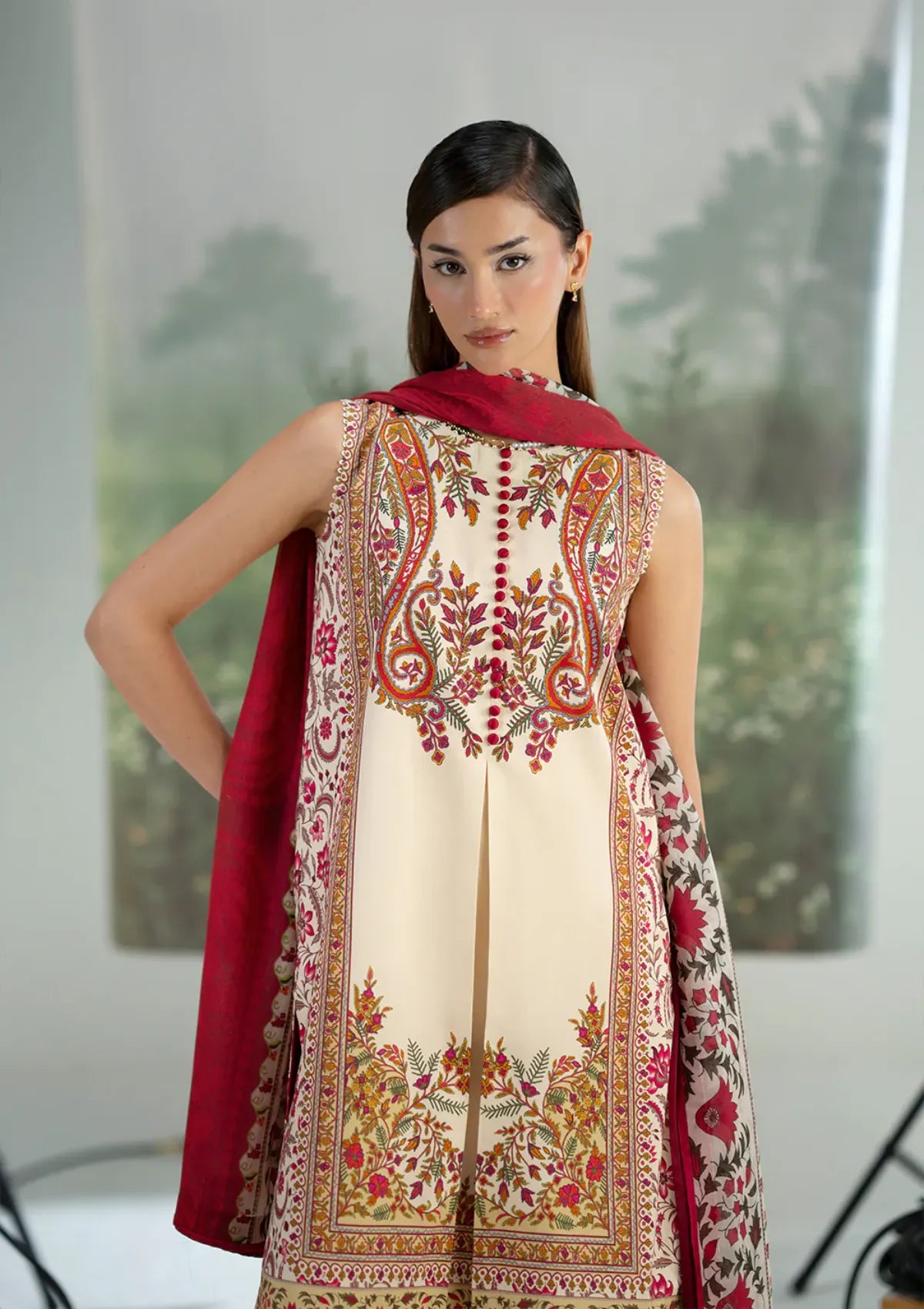 mohsin-saeed-fabrics-designer-daily-wear-formal-and-wedding-suits-within-budget-This-product-is-from-saira-rizwan-joolie-prints25-jpu25-08-sunday-stroll-is-available-on-Mohsin-saeed-fabrics-website.