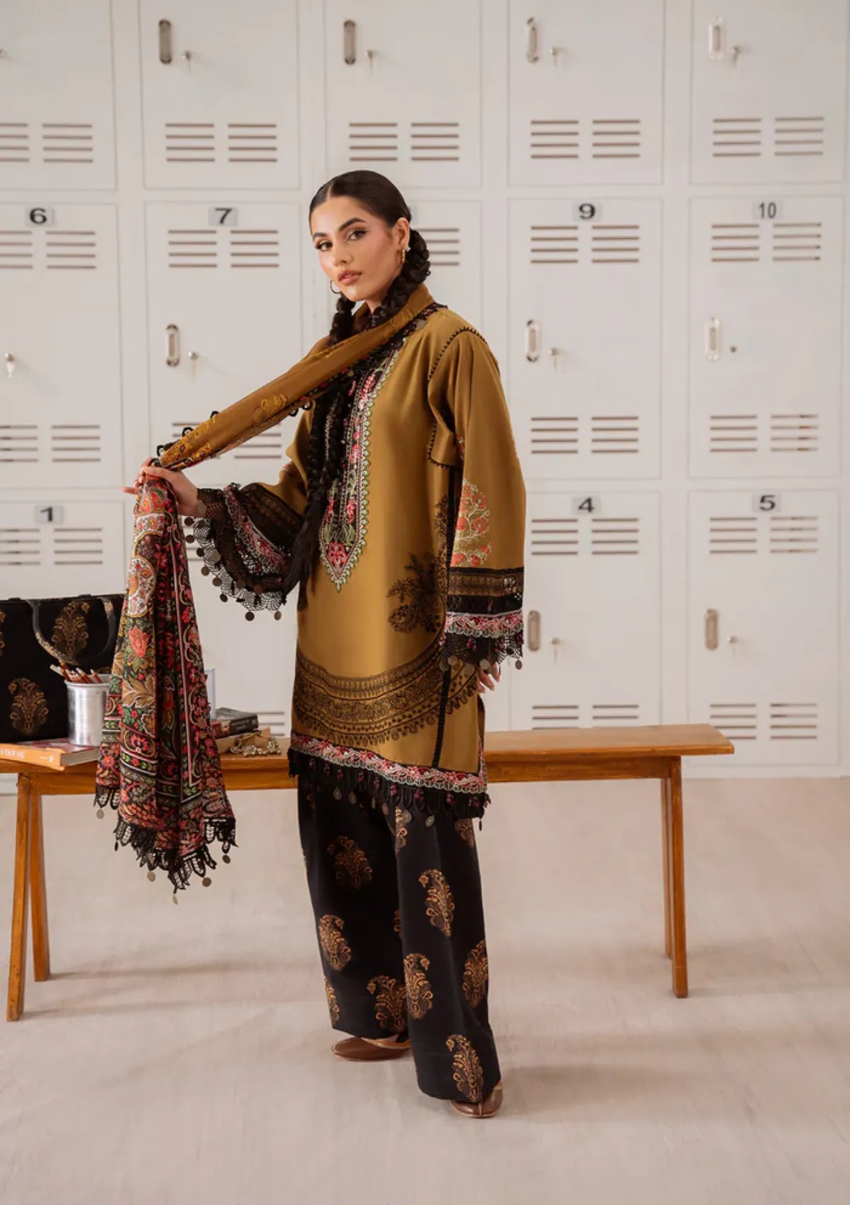 mohsin-saeed-fabrics-designer-daily-wear-formal-and-wedding-suits-within-budget-This-product-is-from-saira-rizwan-laanem-summer-lawn25-nazli-a-srl25-06-is-available-on-Mohsin-saeed-fabrics-website.