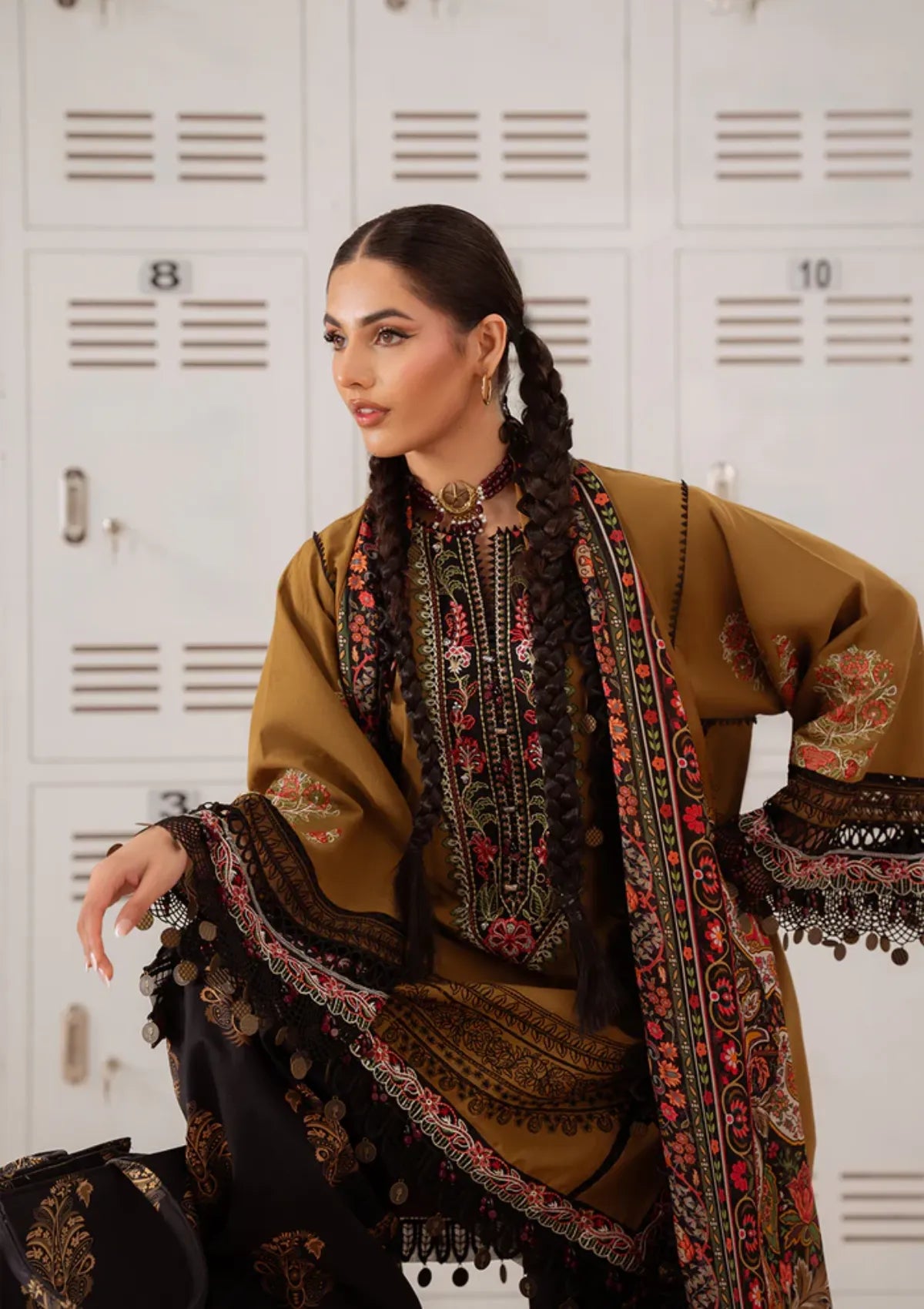 mohsin-saeed-fabrics-designer-daily-wear-formal-and-wedding-suits-within-budget-This-product-is-from-saira-rizwan-laanem-summer-lawn25-nazli-a-srl25-06-is-available-on-Mohsin-saeed-fabrics-website.