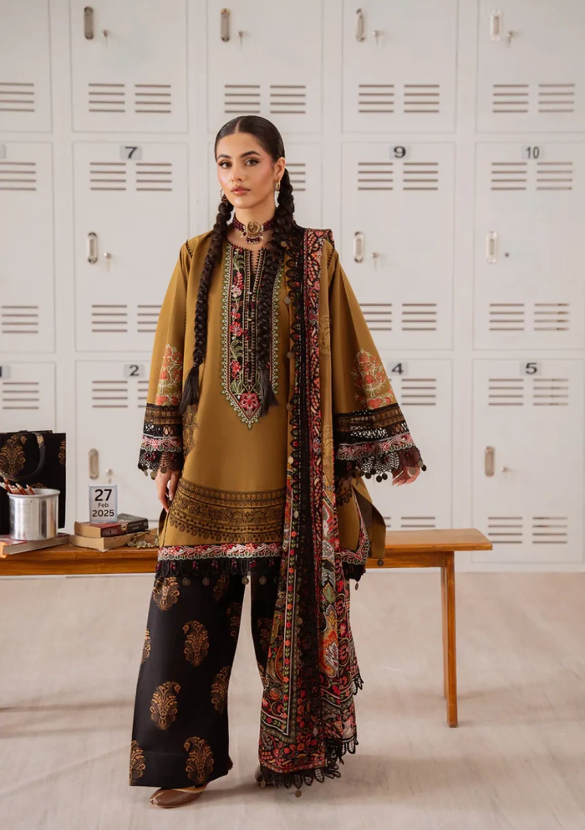 mohsin-saeed-fabrics-designer-daily-wear-formal-and-wedding-suits-within-budget-This-product-is-from-saira-rizwan-laanem-summer-lawn25-nazli-a-srl25-06-is-available-on-Mohsin-saeed-fabrics-website.