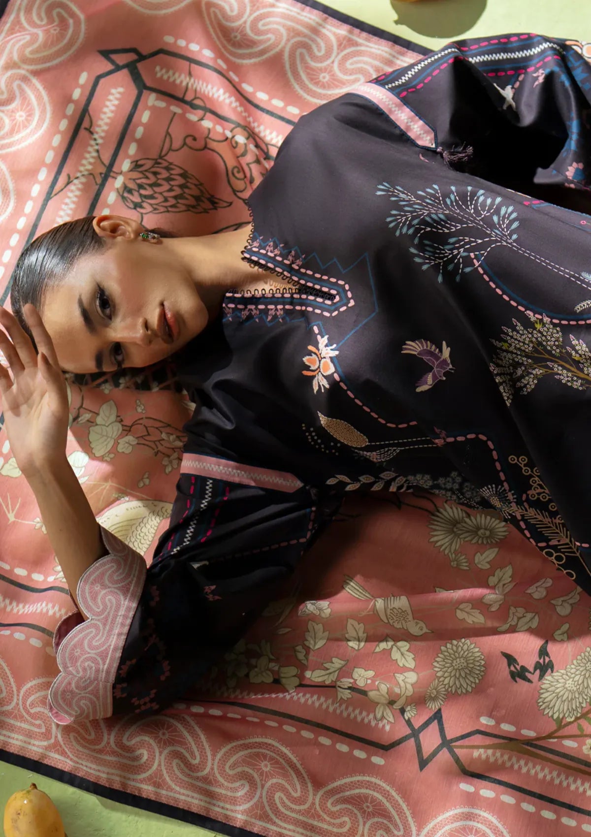 mohsin-saeed-fabrics-designer-daily-wear-formal-and-wedding-suits-within-budget-This-product-is-from-saira-rizwan-joolie-prints25-jpu25-04-city-bloom-is-available-on-Mohsin-saeed-fabrics-website.