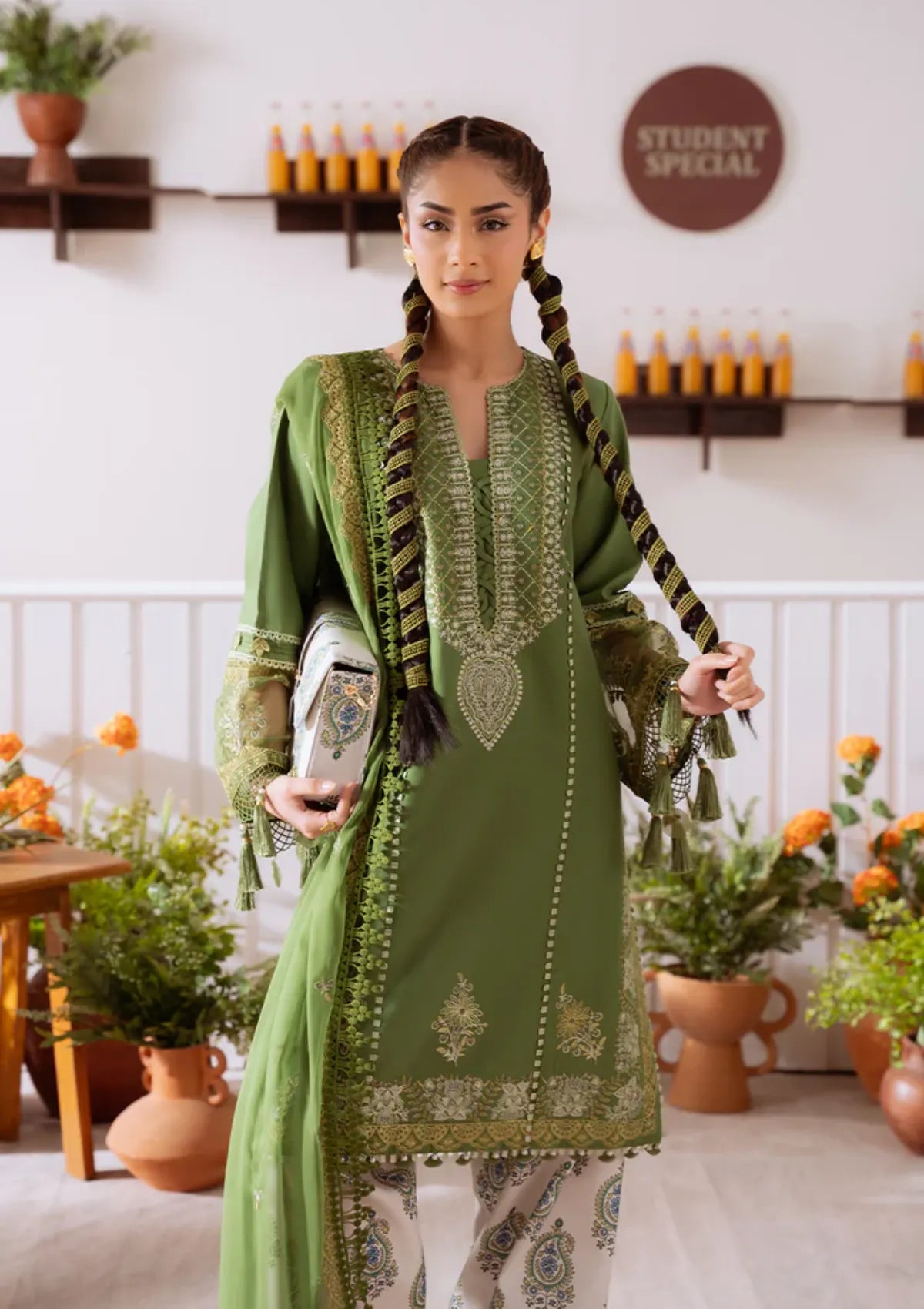 mohsin-saeed-fabrics-designer-daily-wear-formal-and-wedding-suits-within-budget-This-product-is-from-saira-rizwan-laanem-summer-lawn25-zafira-a-srl25-03-is-available-on-Mohsin-saeed-fabrics-website.