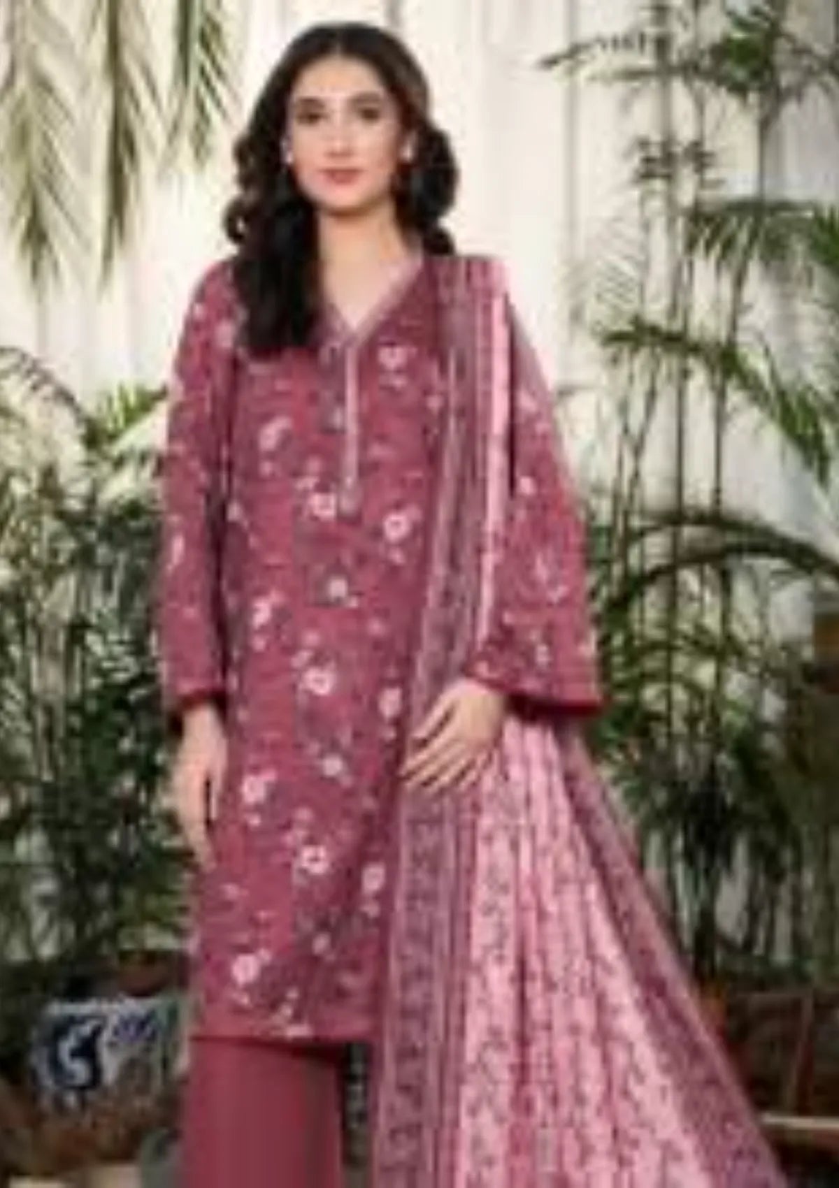 mohsin-saeed-fabrics-is-selling-online-and-in stores-Luxury-daily-wear-wedding-wear-formal-wear-in-budgeted-price-This-product-is-from-dabiha-tex-doriya-printed-lawn-25-d-03-is-available-on-Mohsin-saeed-fabrics-website.