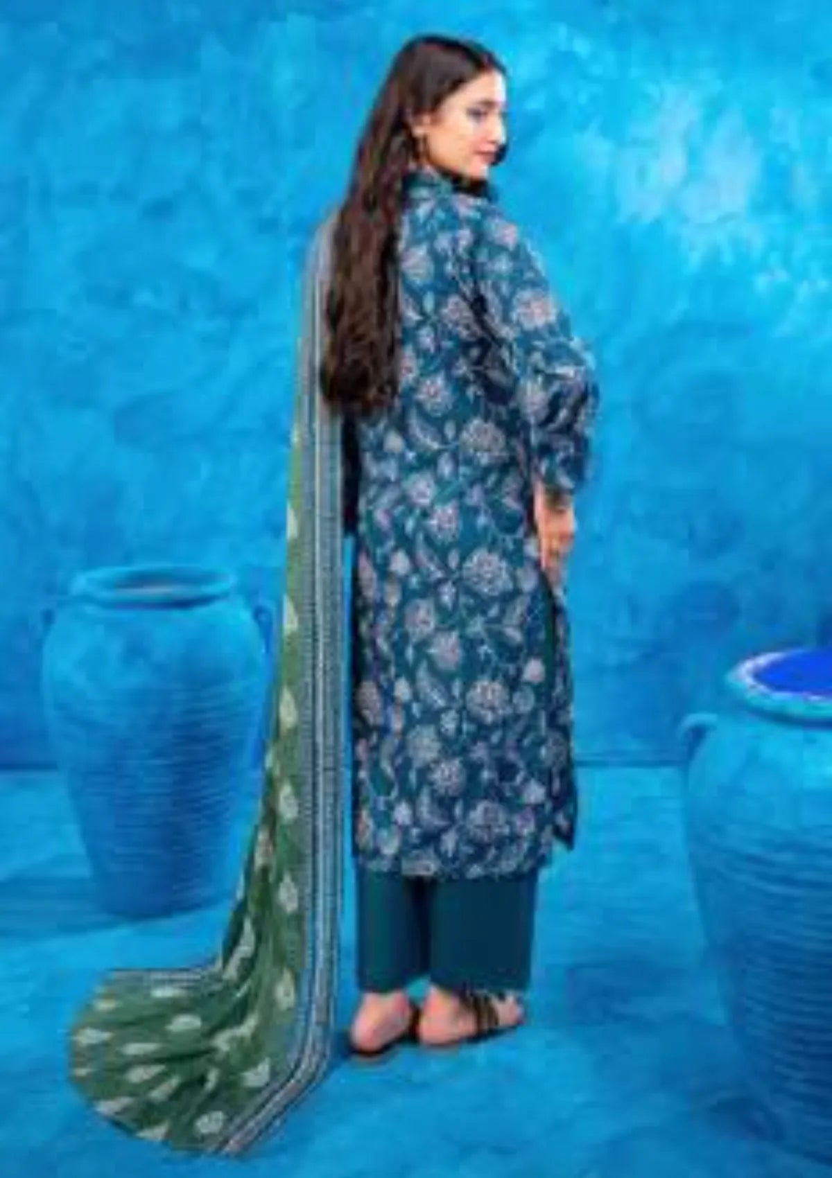 mohsin-saeed-fabrics-affordable-luxury-outfits-for-daily-formal-and-wedding-wear-This-product-is-from-zesh-exclusive-lawn25-drop-28-article-04-is-available-on-Mohsin-saeed-fabrics-website.