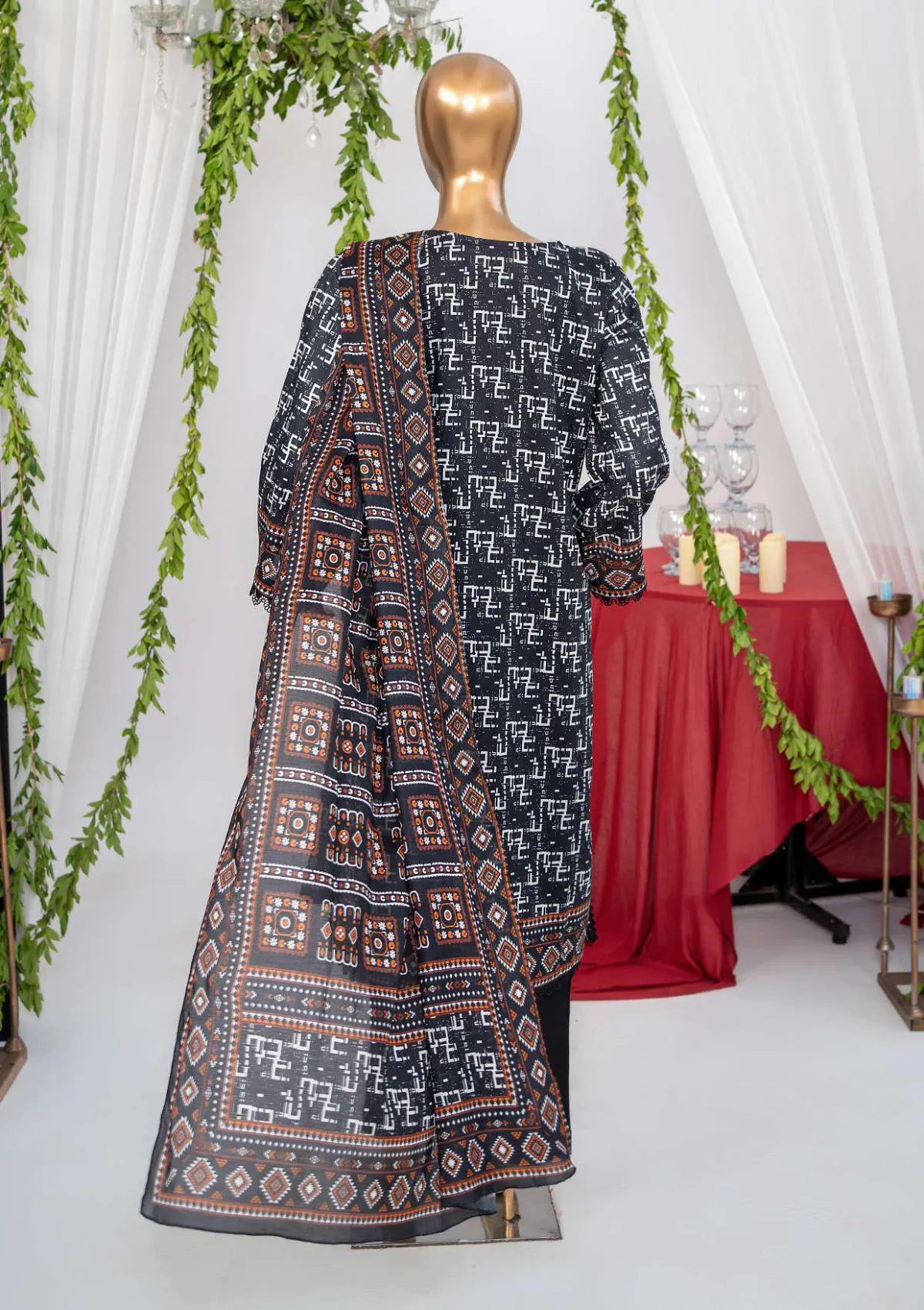 mohsin-saeed-fabrics-is-selling-online-and-in stores-Luxury-daily-wear-wedding-wear-formal-wear-in-budgeted-price-This-product-is-from-mahnaz-printed-lawn25-drop-1-design-05-is-available-on-Mohsin-saeed-fabrics-website.