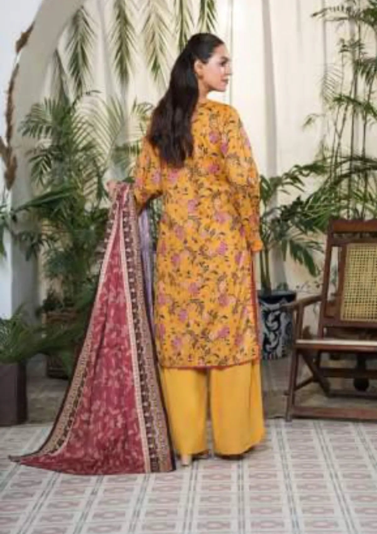 mohsin-saeed-fabrics-is-selling-online-and-in stores-Luxury-daily-wear-wedding-wear-formal-wear-in-budgeted-price-This-product-is-from-dabiha-tex-doriya-printed-lawn-25-d-05-is-available-on-Mohsin-saeed-fabrics-website.