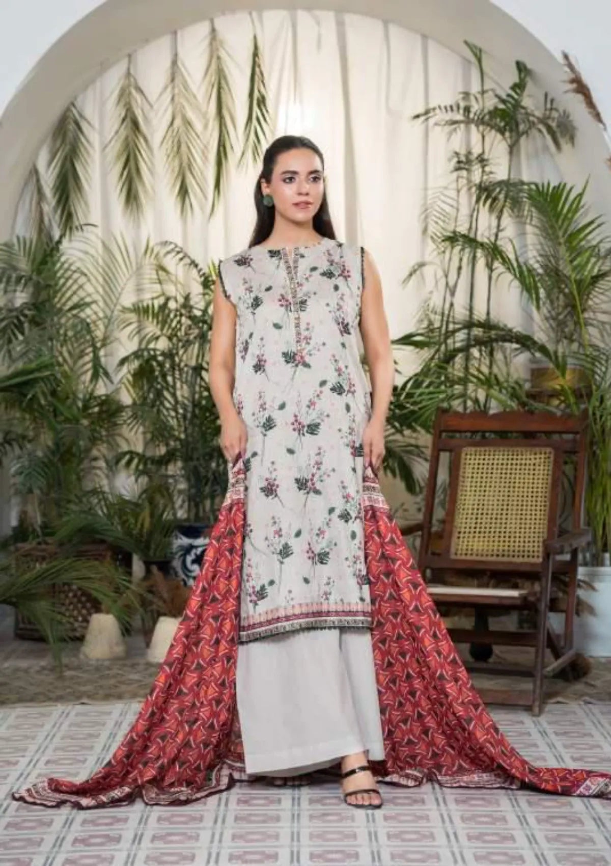 mohsin-saeed-fabrics-is-selling-online-and-in stores-Luxury-daily-wear-wedding-wear-formal-wear-in-budgeted-price-This-product-is-from-dabiha-tex-doriya-printed-lawn-25-d-07-is-available-on-Mohsin-saeed-fabrics-website.