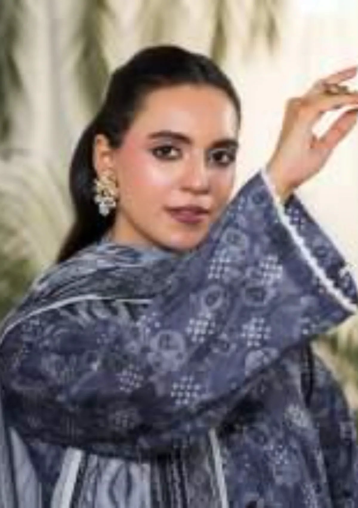 mohsin-saeed-fabrics-is-selling-online-and-in stores-Luxury-daily-wear-wedding-wear-formal-wear-in-budgeted-price-This-product-is-from-dabiha-tex-doriya-printed-lawn-25-d-08-is-available-on-Mohsin-saeed-fabrics-website.