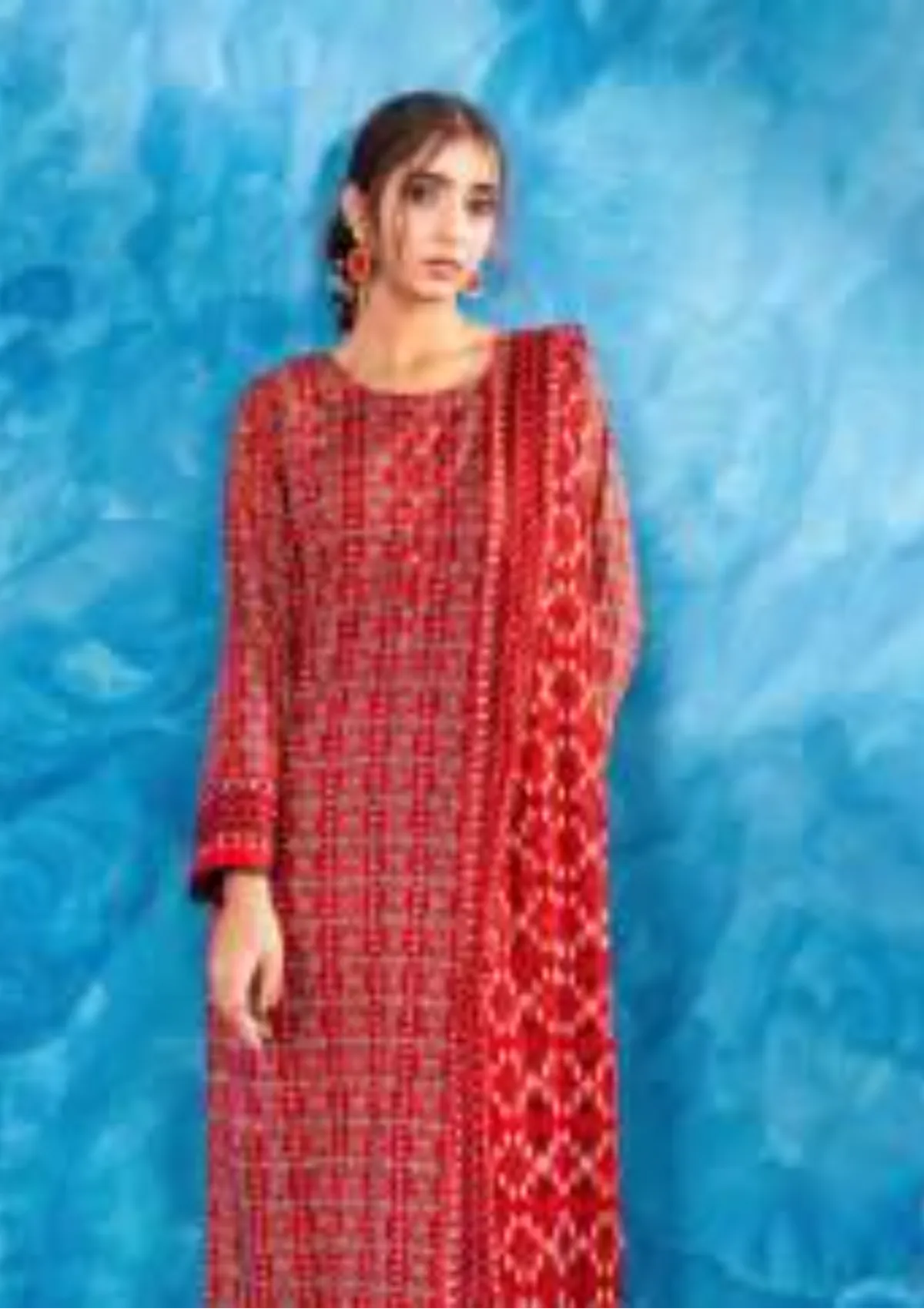 mohsin-saeed-fabrics-affordable-luxury-outfits-for-daily-formal-and-wedding-wear-This-product-is-from-zesh-exclusive-lawn25-drop-28-article-10-is-available-on-Mohsin-saeed-fabrics-website.