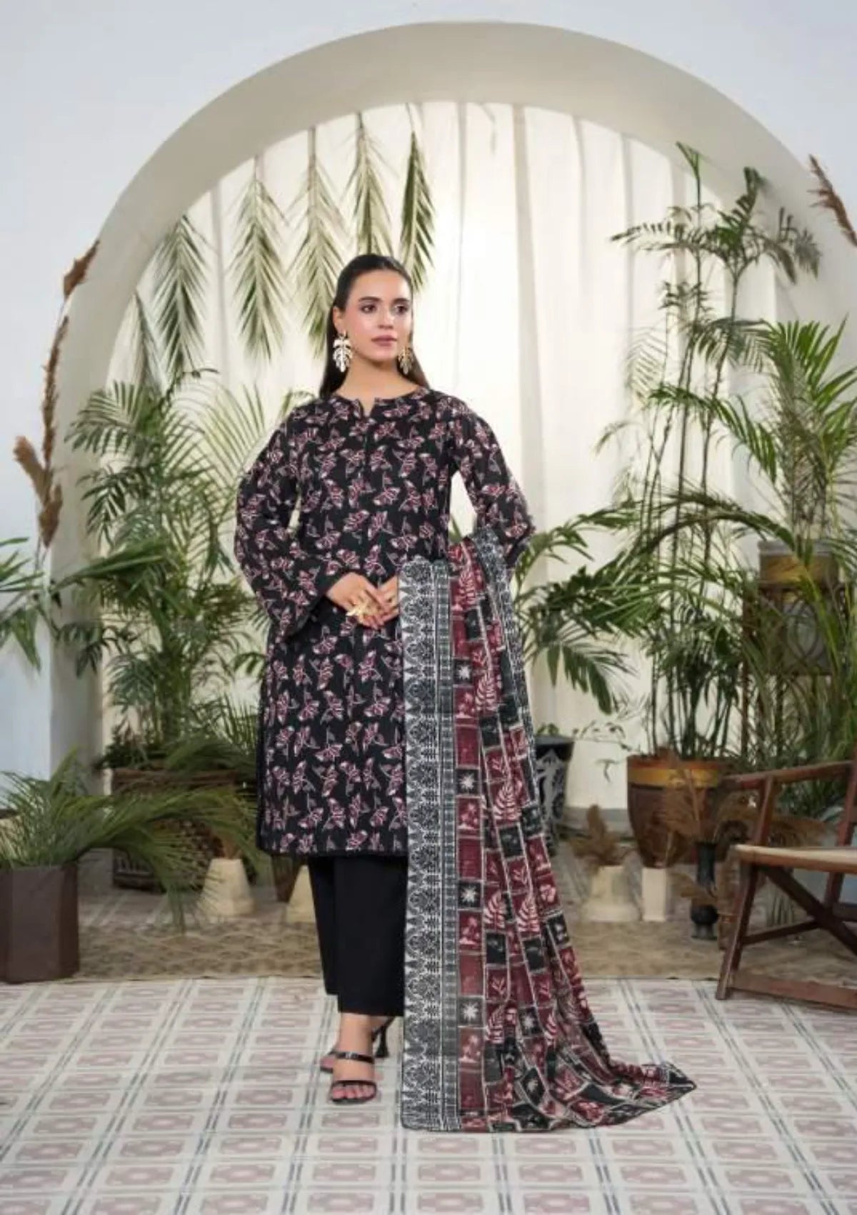 mohsin-saeed-fabrics-is-selling-online-and-in stores-Luxury-daily-wear-wedding-wear-formal-wear-in-budgeted-price-This-product-is-from-dabiha-tex-doriya-printed-lawn-25-d-10-is-available-on-Mohsin-saeed-fabrics-website.