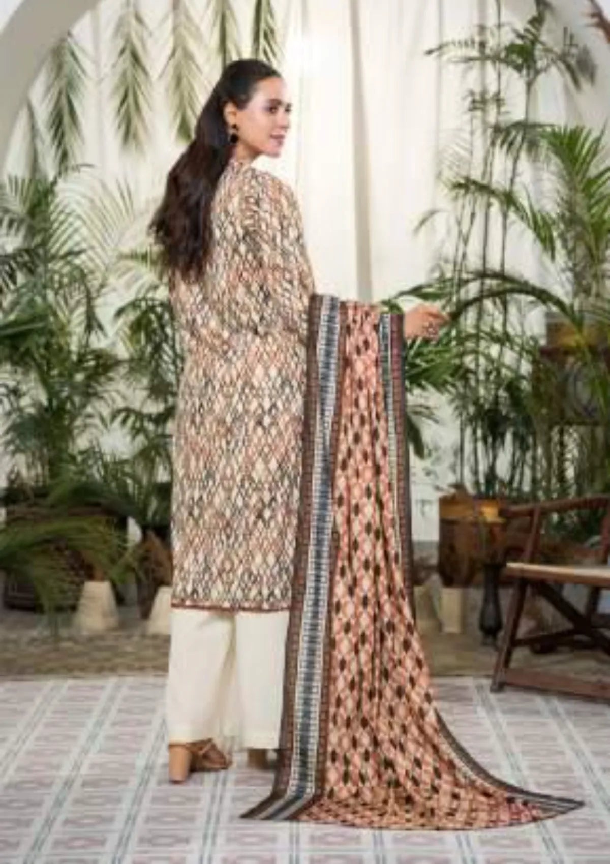 mohsin-saeed-fabrics-is-selling-online-and-in stores-Luxury-daily-wear-wedding-wear-formal-wear-in-budgeted-price-This-product-is-from-dabiha-tex-doriya-printed-lawn-25-d-12-is-available-on-Mohsin-saeed-fabrics-website.