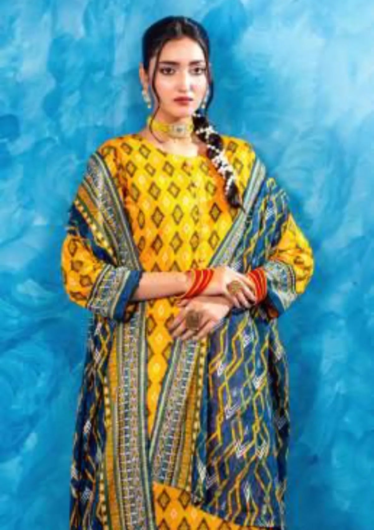 mohsin-saeed-fabrics-affordable-luxury-outfits-for-daily-formal-and-wedding-wear-This-product-is-from-zesh-exclusive-lawn25-drop-28-article-05-is-available-on-Mohsin-saeed-fabrics-website.