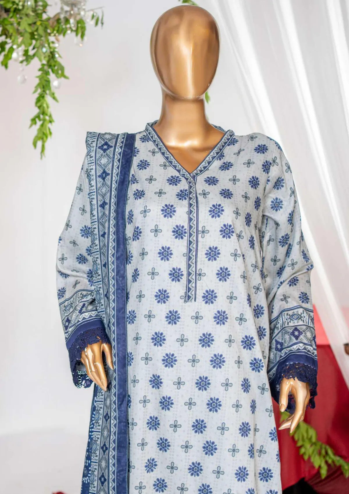 mohsin-saeed-fabrics-is-selling-online-and-in stores-Luxury-daily-wear-wedding-wear-formal-wear-in-budgeted-price-This-product-is-from-mahnaz-printed-lawn25-drop-1-design-20-is-available-on-Mohsin-saeed-fabrics-website.